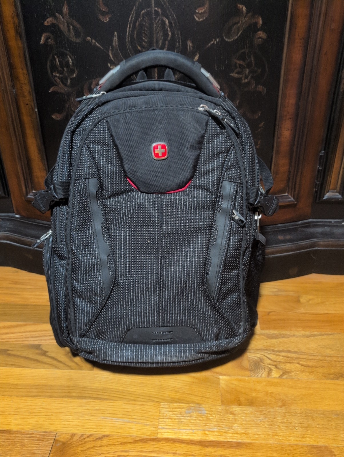 SwissGear 5358 Travel Tech Elite USB ScanSmart Laptop Backpack Black TSA