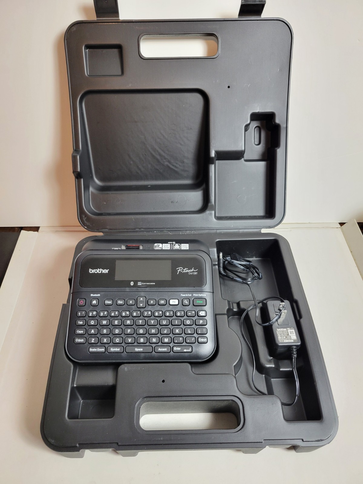 Brother P-touch PT-D610BT Label Maker with Hard Case and Laminated Tape Pack