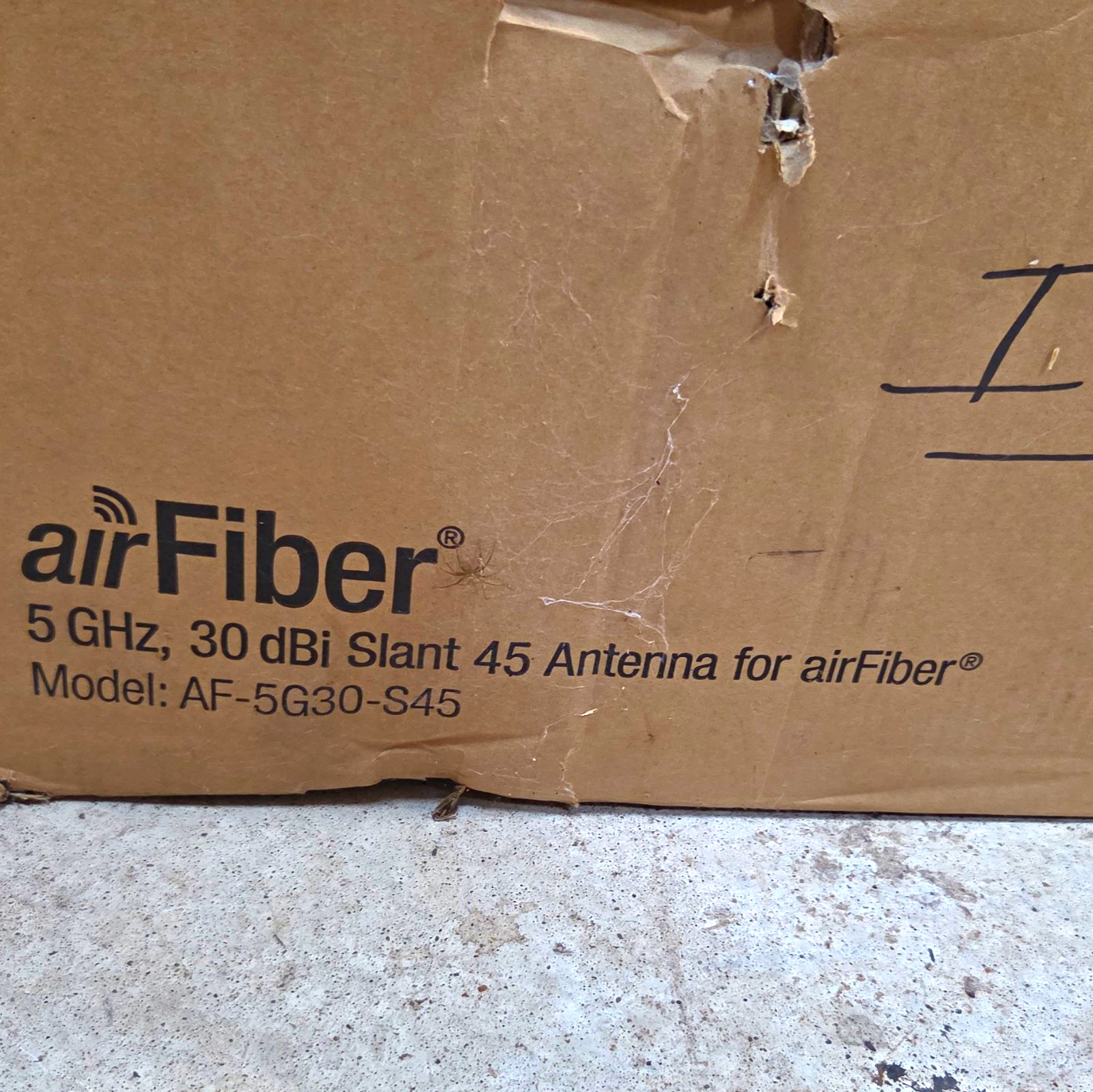 Ubiquiti Networks airFiber X AF-5G30-S45 5GHz 30dBi Slant 45 Antenna