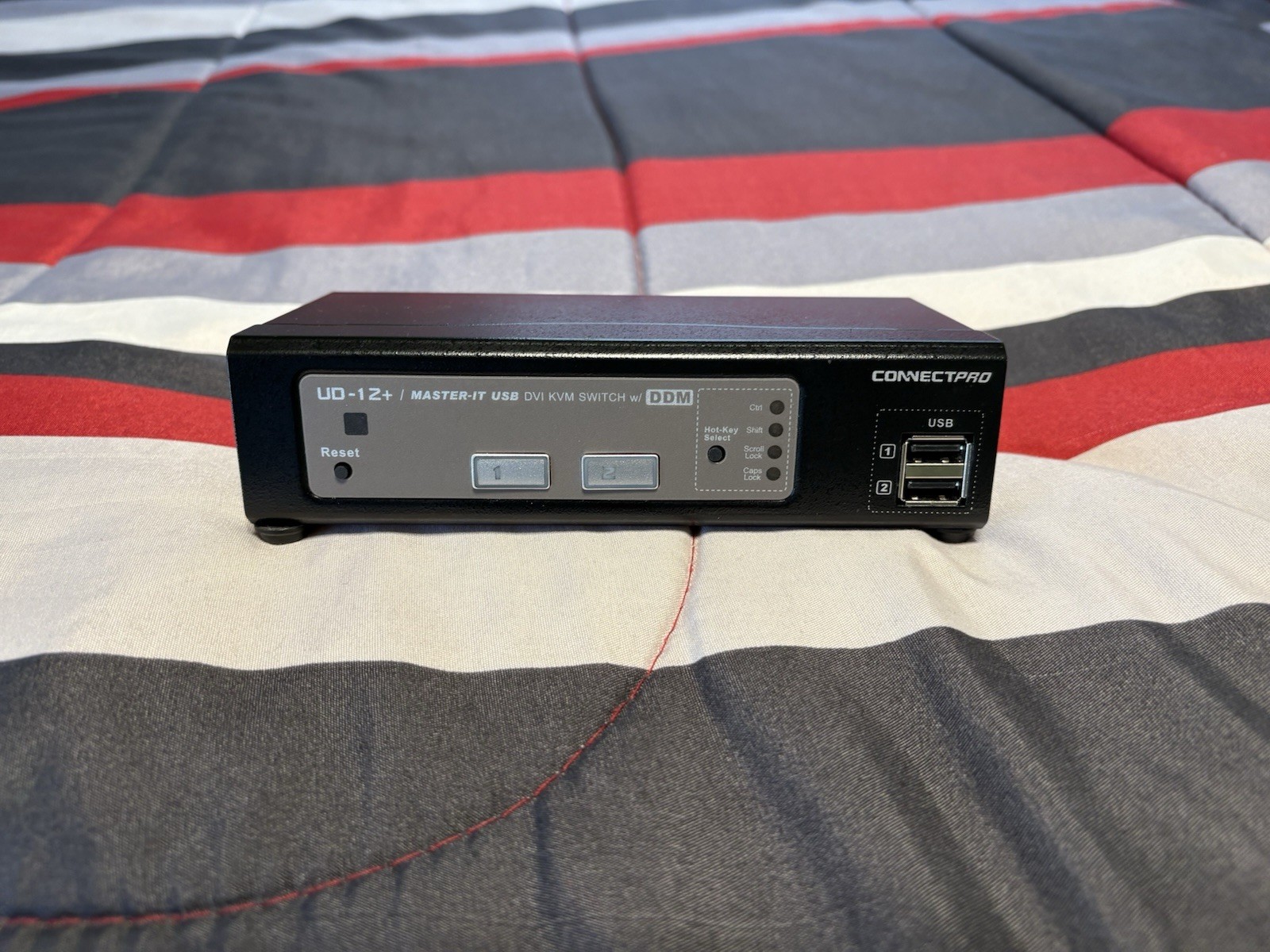 ConnectPro UR-12+ Master-it KVM Switch w/DDM for One Monitor & Two Computers