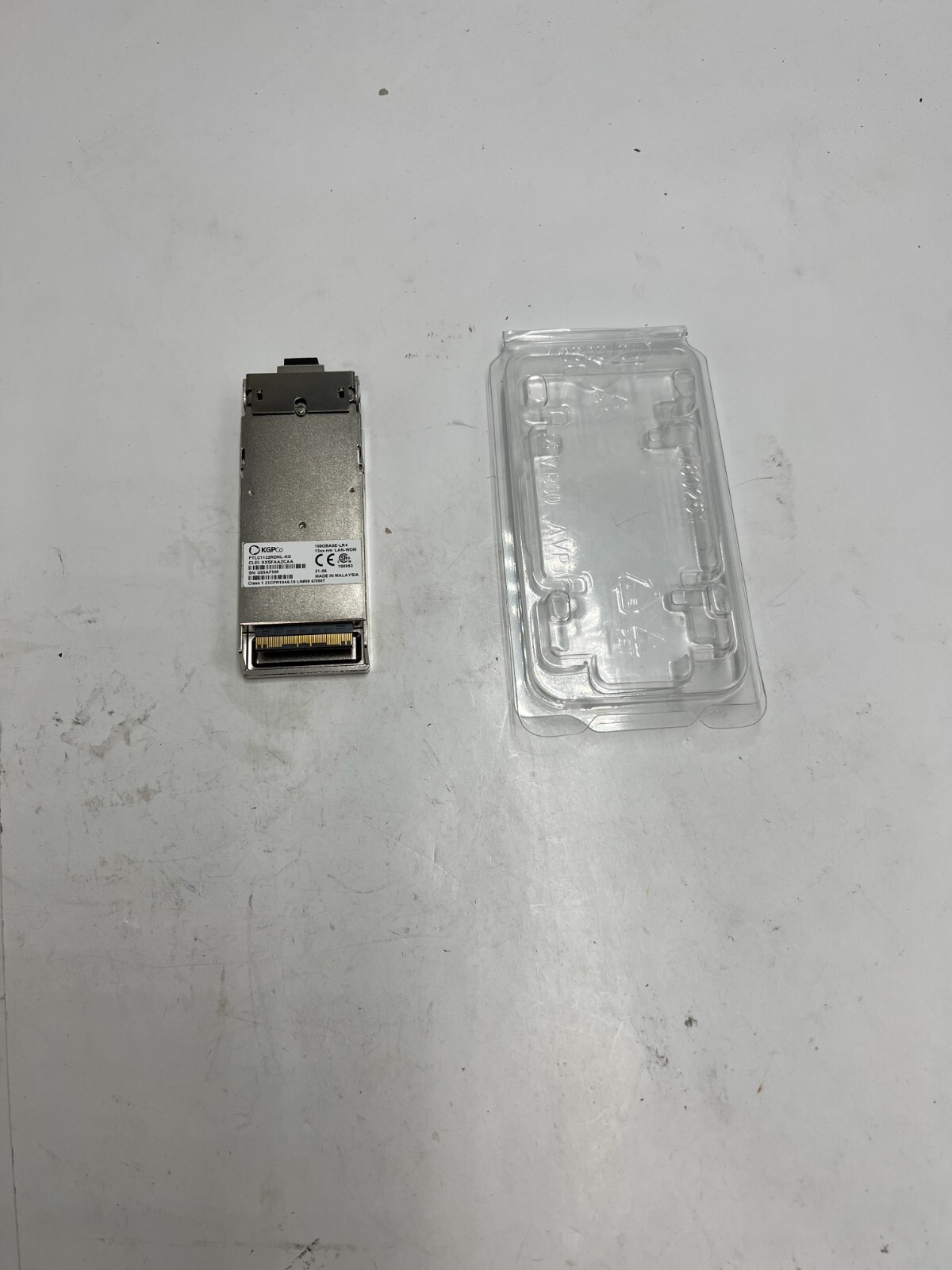 KGP Finisar FTLC1122RDNL10km 100GBASE-LR4 CFP2 Optical Transceiver Module(Desk)