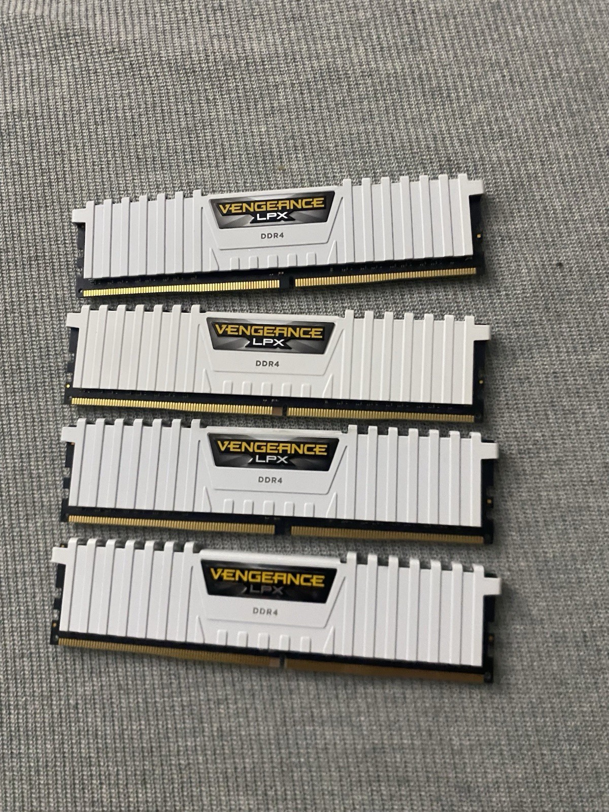 Corsair Vengeance LPX 32GB DDR4 Memory DIMM 3000MHZ