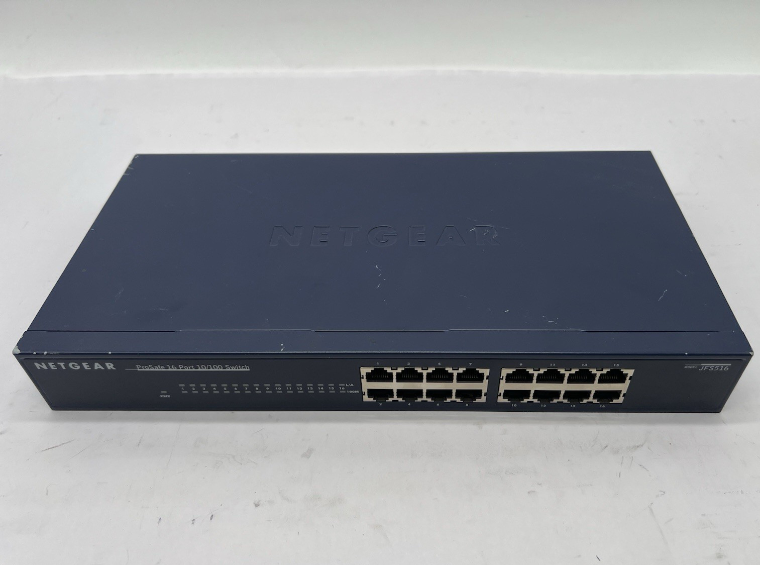 NetGear  ProSafe (JFS516) 16-Ports Rack-Mountable Switch-No Adapter