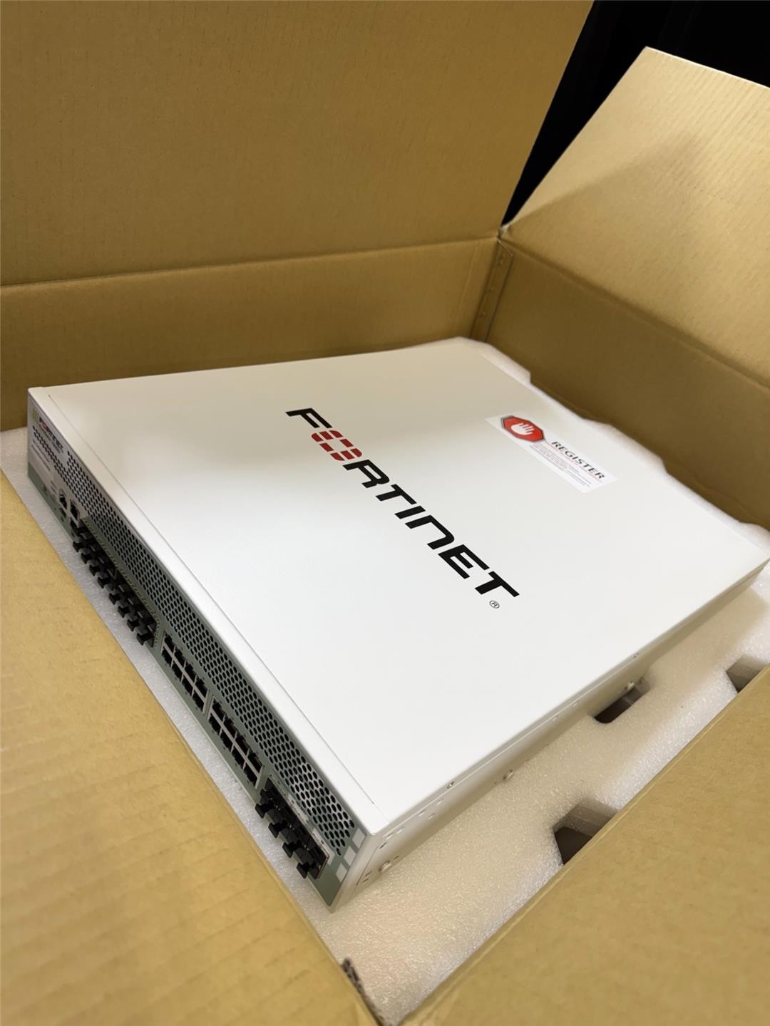 Fortinet FortiGate 1500D Firewall 80Gbps 10GbE High-Speed Enterprise Security