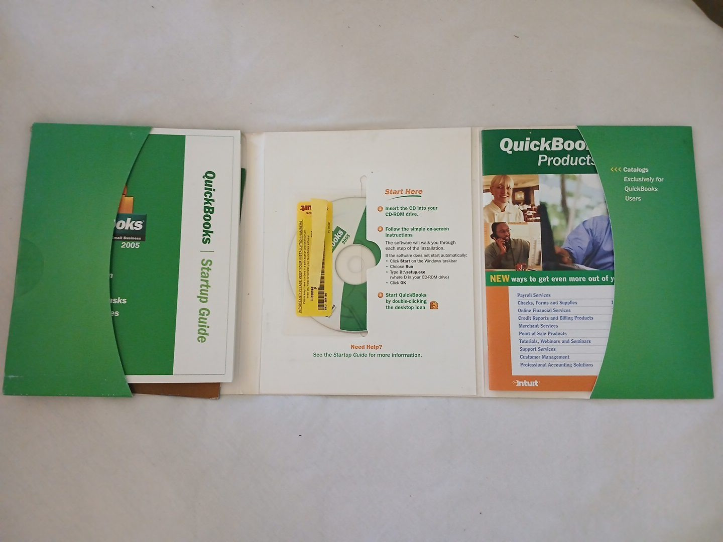 Intuit QuickBooks Pro 2005 Windows CD w/ License Product Key Manual Complete