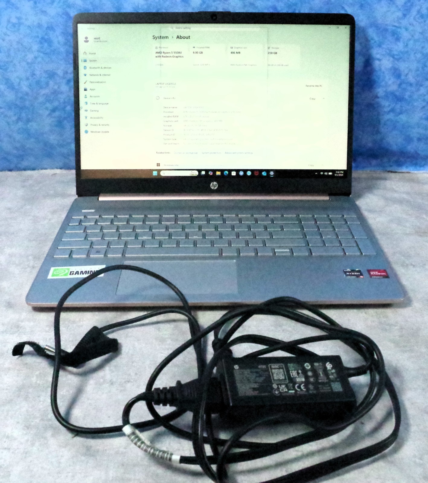 HP LAPTOP 15-EF2130WM 15" AMD RYZEN 5 8GB RAM 256 GB PINK (9UL26CA)