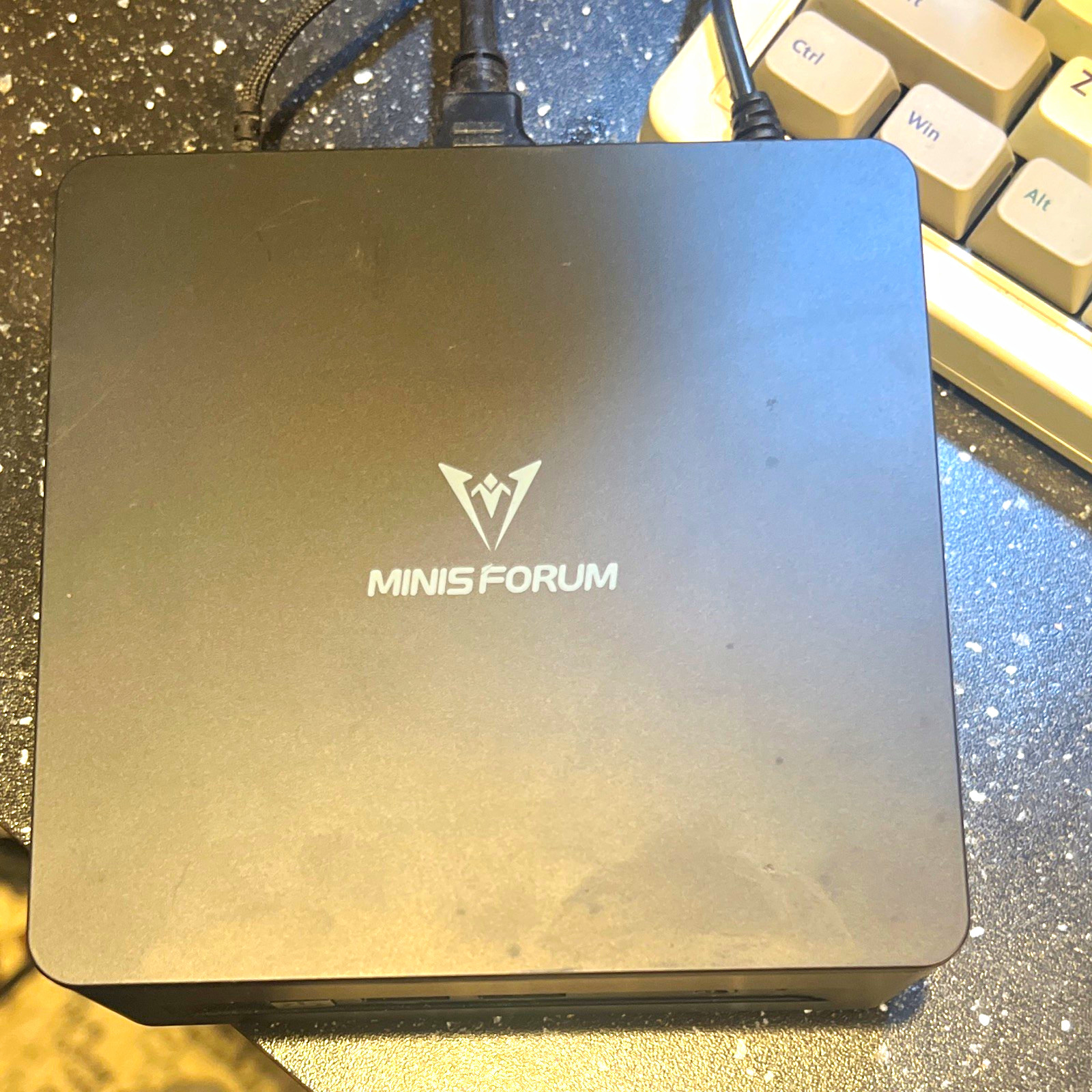 MINISFORUM UM760 Slim EliteMini Mini PC Ryzen 5 7640HS 16GB 1TB SSD WiFi