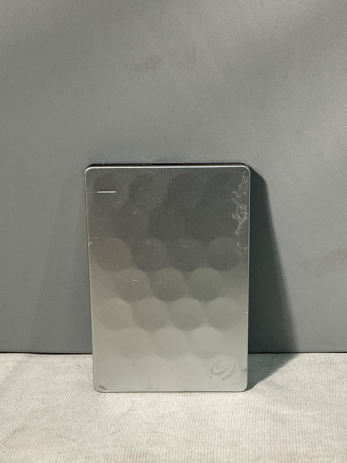 +SEAGATE Ultra Slim Portable Drive Model: SRD00F1(1X3AP1-500)