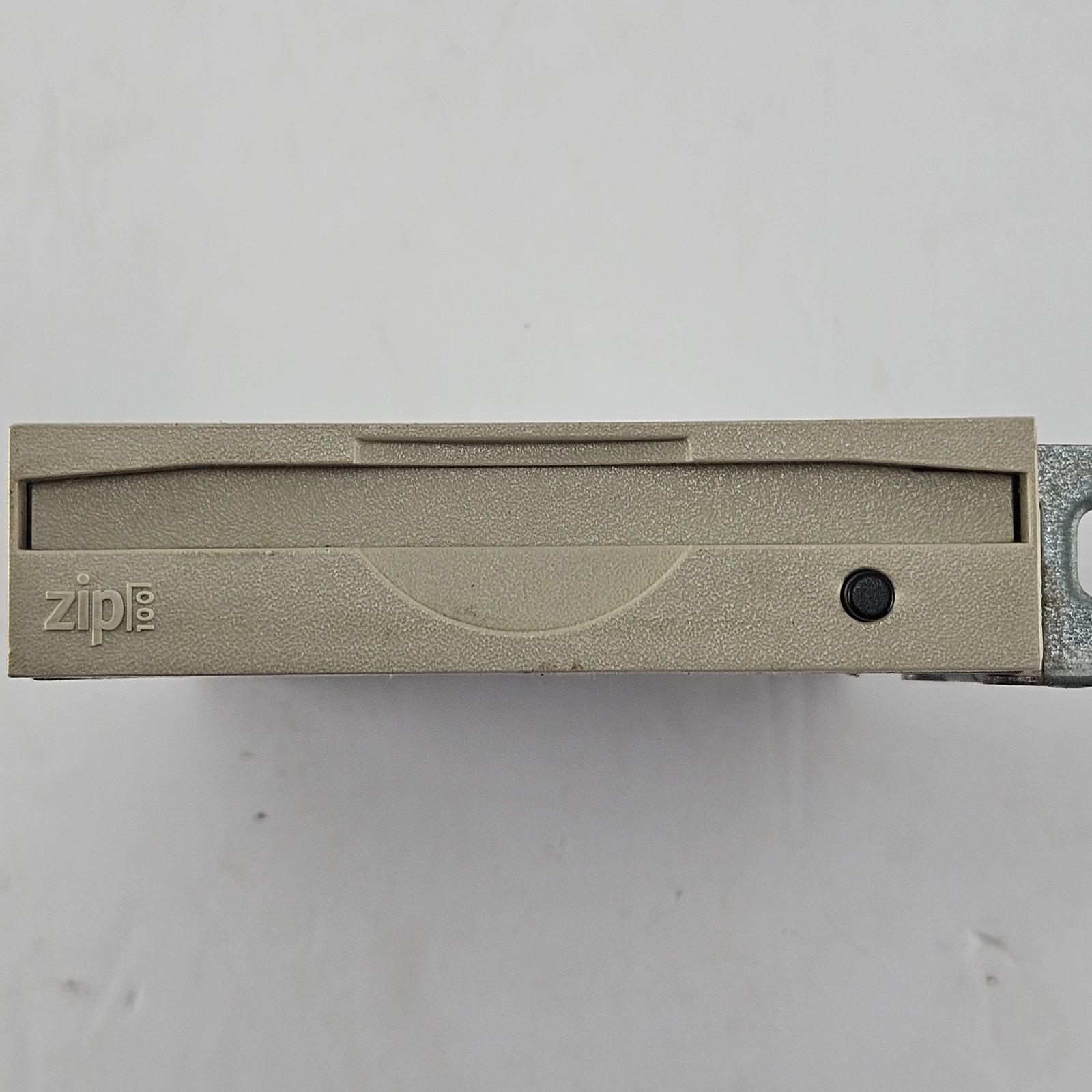Vintage Iomega ZIP 100 Z100ATAPI 100MB Internal IDE ATAPI Drive Beige