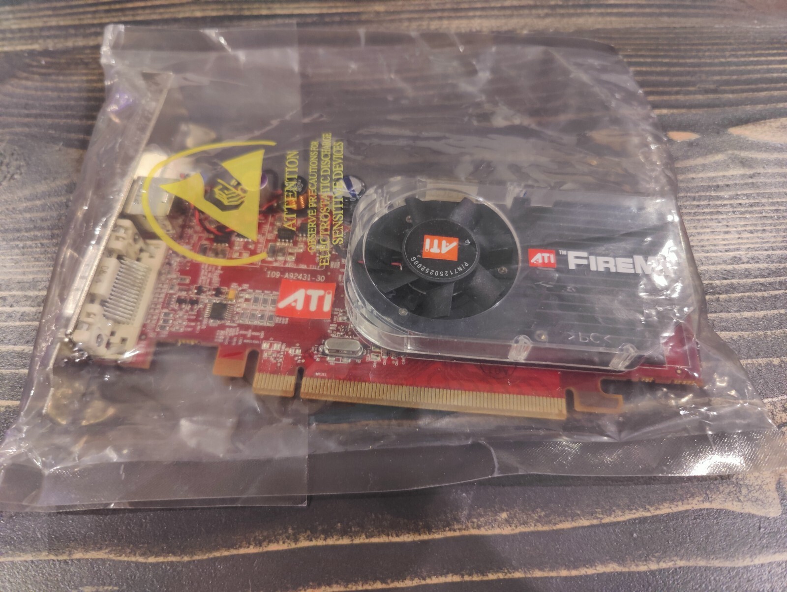 Open Box -ATI FIREMV 2250 256MB DDR2 DVI PCI-E VIDEO DMS-59-DDVII/VO 102-A924(B)