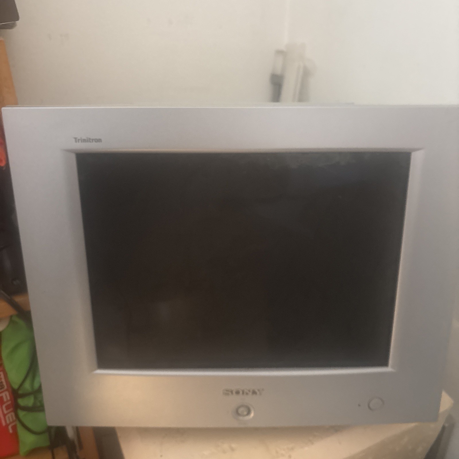 Sony Vaio HMD-A200 17" FD Trinitron VGA CRT Monitor with built in 4 port USB hub