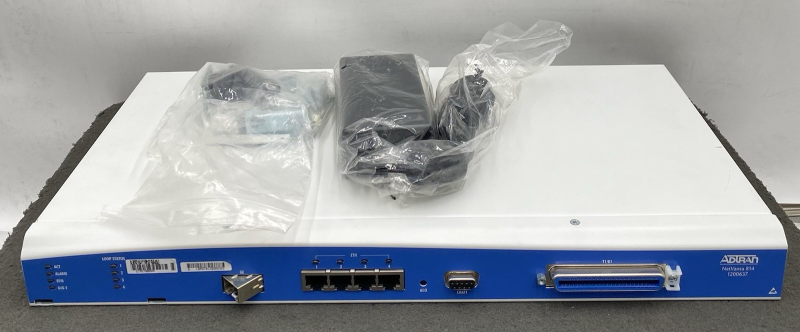 ADTRAN NETVANTA 814 1200637 WITH ALL ACCESSORIES / NO ORIGINAL BOX