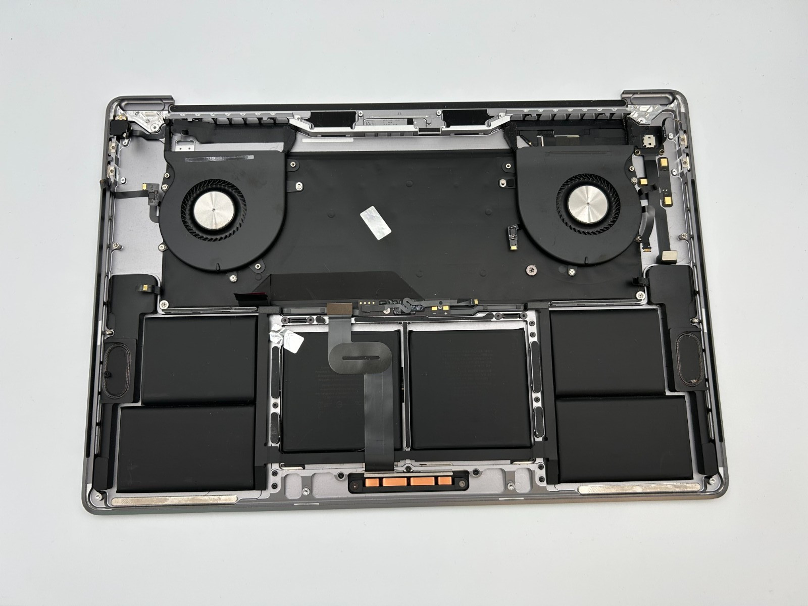 Genuine Apple MacBook Pro 16" A2141 2019 Keyboard Palmrest Top Case With Battery