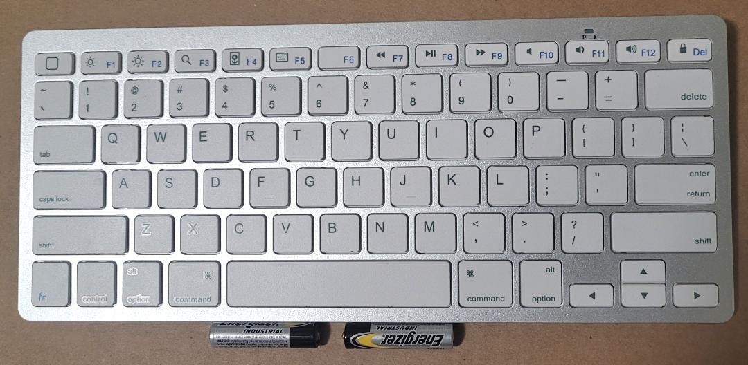 OMOTON KB066 Compact Bluetooth Keyboard Enhanced Function Keys Silver/White