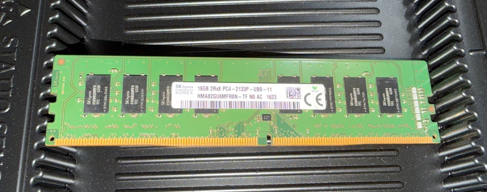 SK hynix 16GB DDR4 2133MHz PC4‑2133P 2Rx8 UDIMM HMA82GU6MFR8N‑TF