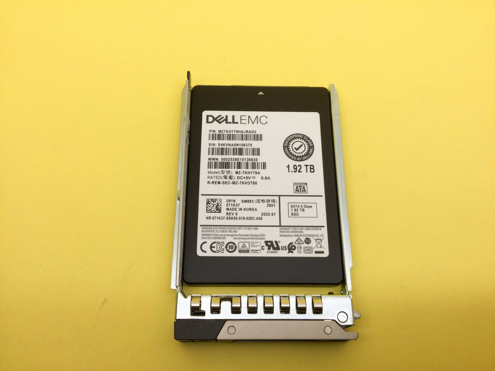 71K37 DELL EMC 1.92TB 6Gbps 2.5in Mixed Use Samsung SM883 SATA SSD MZ-7KH1T9A
