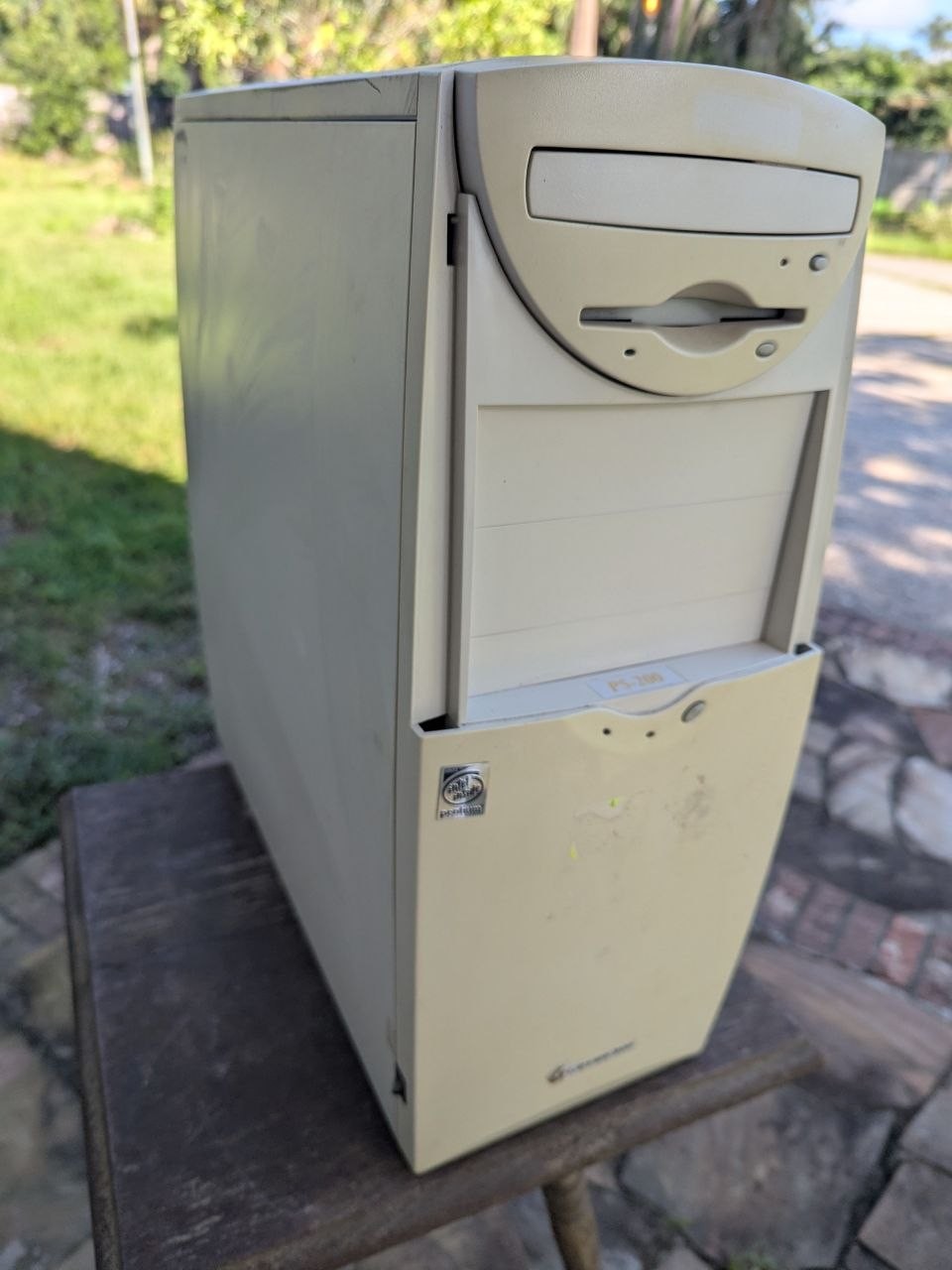 Gateway 2000 G5-200 LP Mini Tower Desktop PC Case Pentium For Parts TC