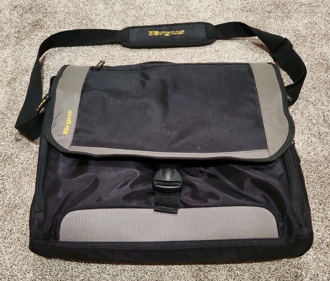 TARGUS CityGear Miami Messenger Bag Large 17" Laptop Black Pockets Shoulder