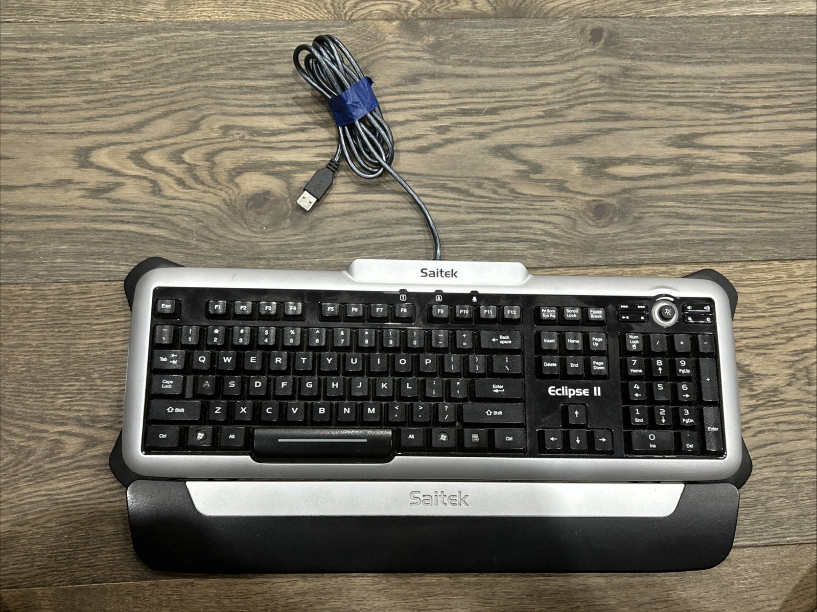 Saitek Eclipse II Model KU-0603 USB Gaming Keyboard PK02AU with Wrist Rest