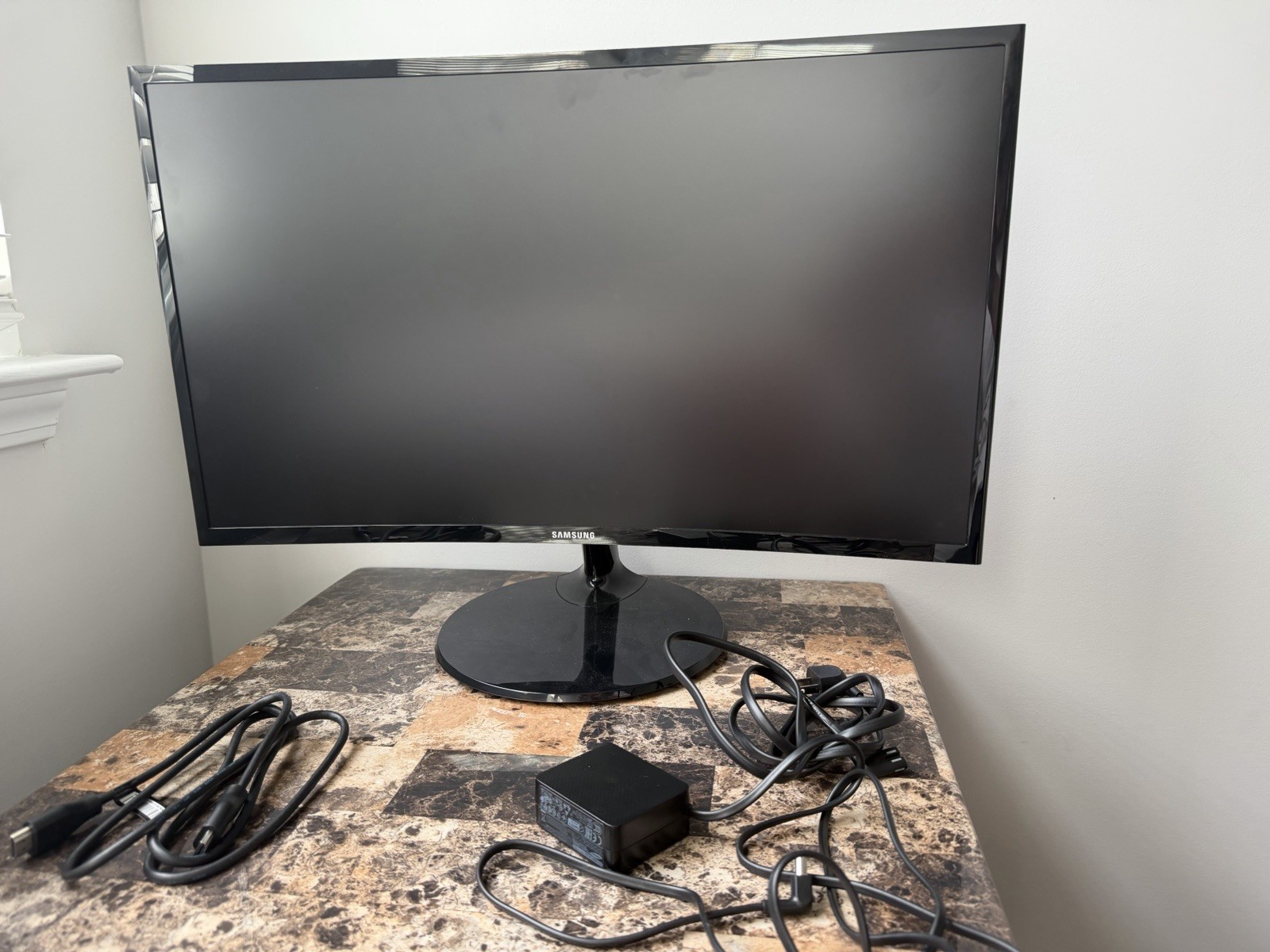 27" CF39 1800R VA Panel AMD FreeSync Curved Monitor (TAA-Compliant*) 