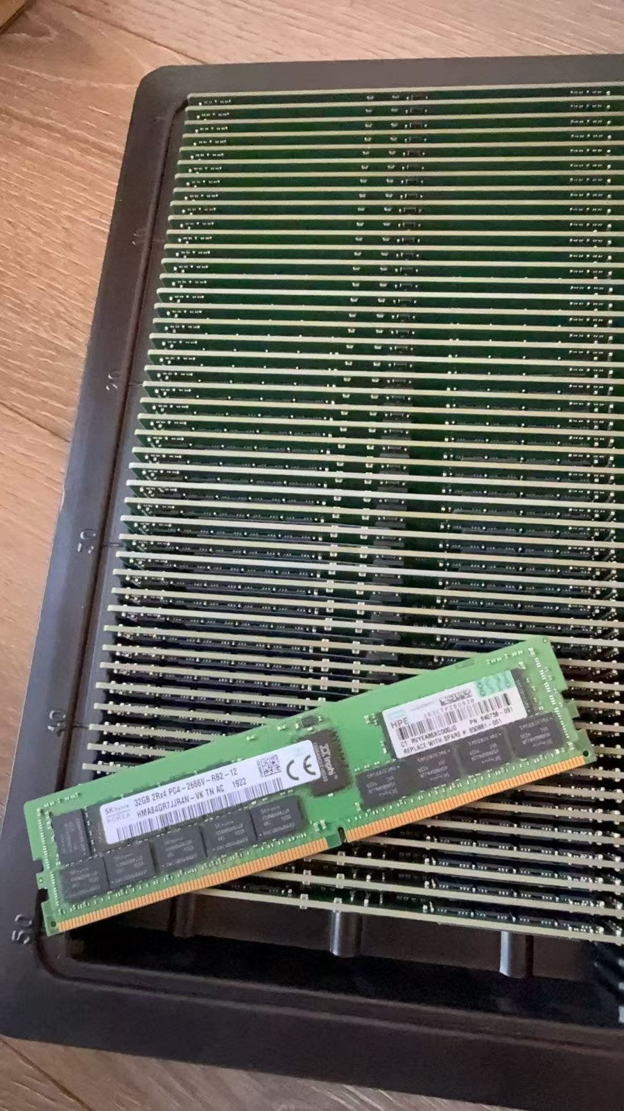 815100-B21 840758-091 850881-001 HP 32GB 2RX4 PC4-2666V Server Memory