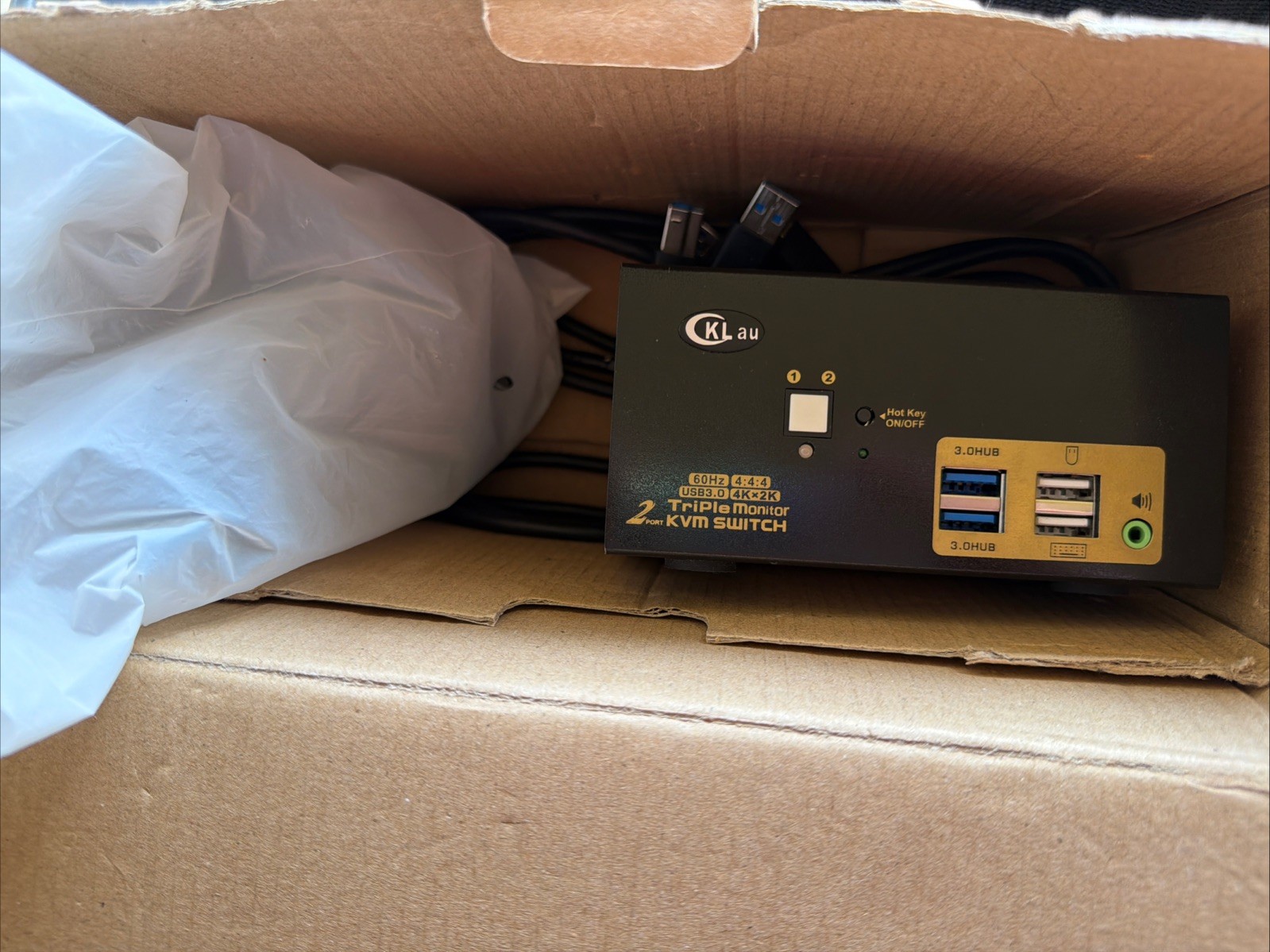 CKLau 2 Port USB 3.0 Triple Monitor KVM Switch DP 1.4 CKL-623DP, Opened Box