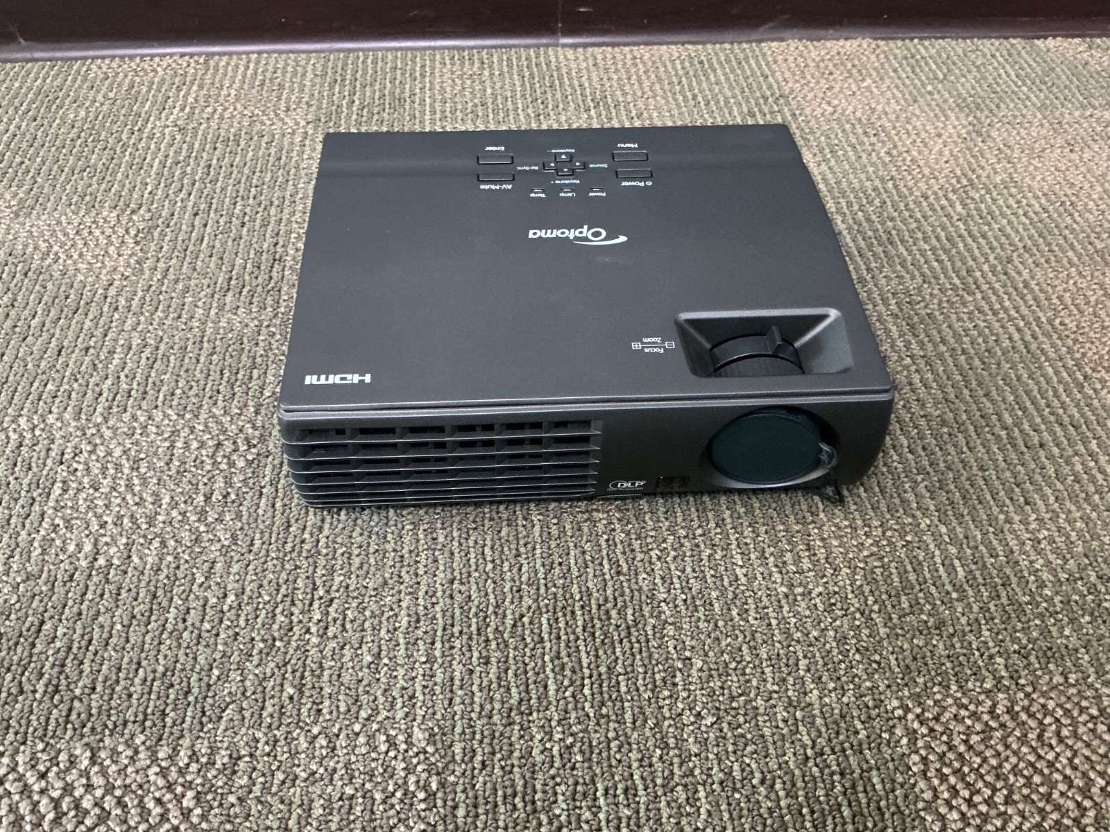 Optoma DAEPTGUUp DLP Projector Low Lamp Hours
