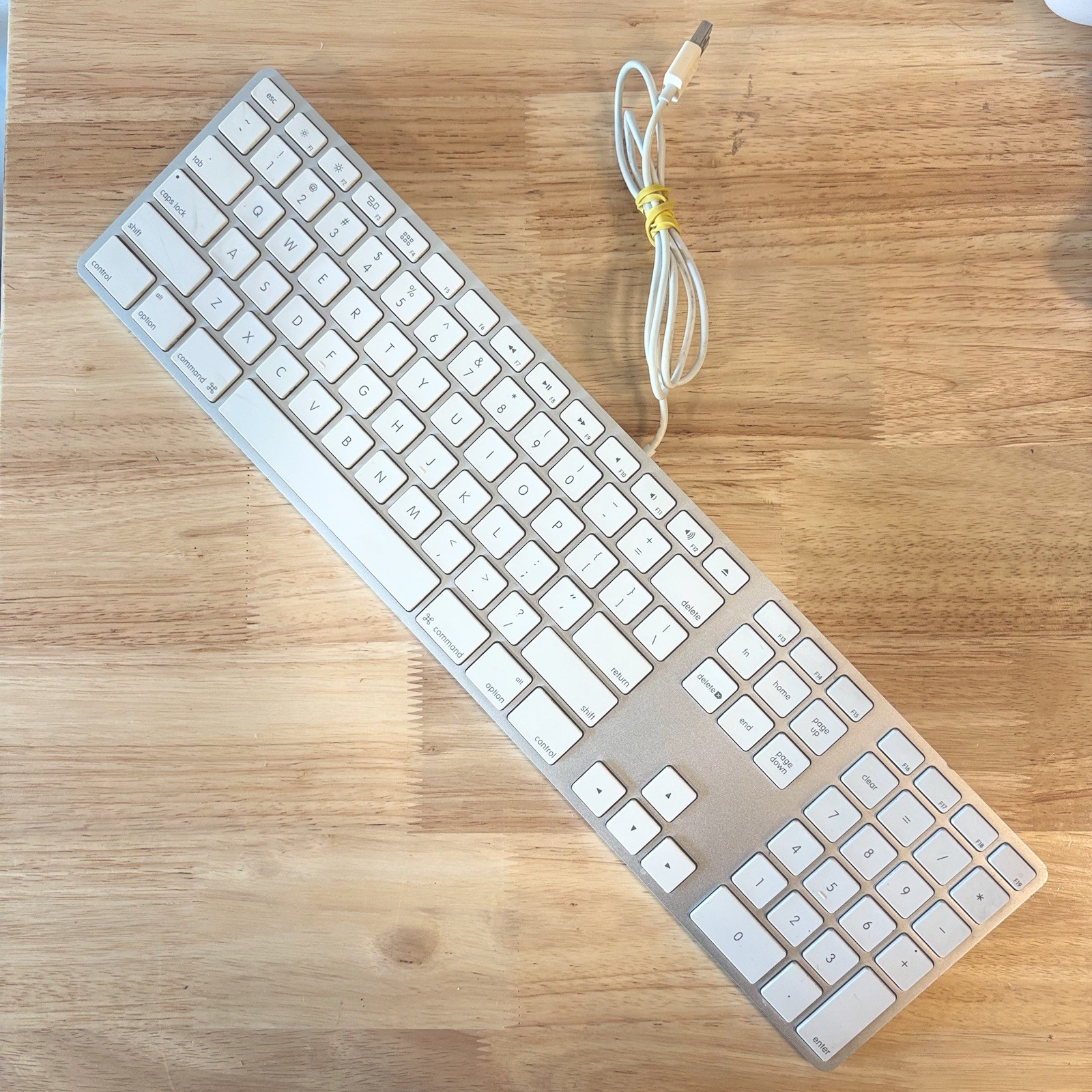 Apple A1243 Aluminum Wired Keyboard MB110LL/A🚀Full Size, Slim, Mac, Genuine OEM
