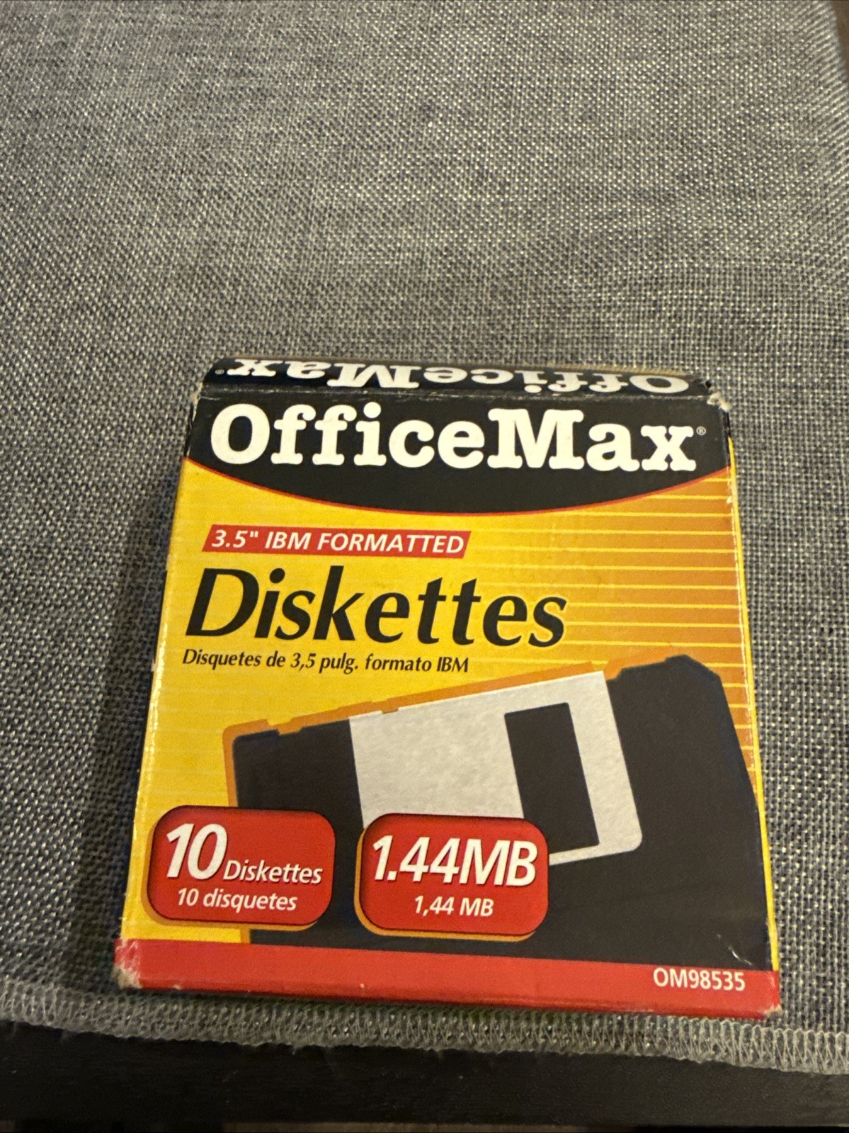 OfficeMax 1.44 MB Diskettes 3.5" Inch IBM Formatted Box of 10- Missing 1 Disk