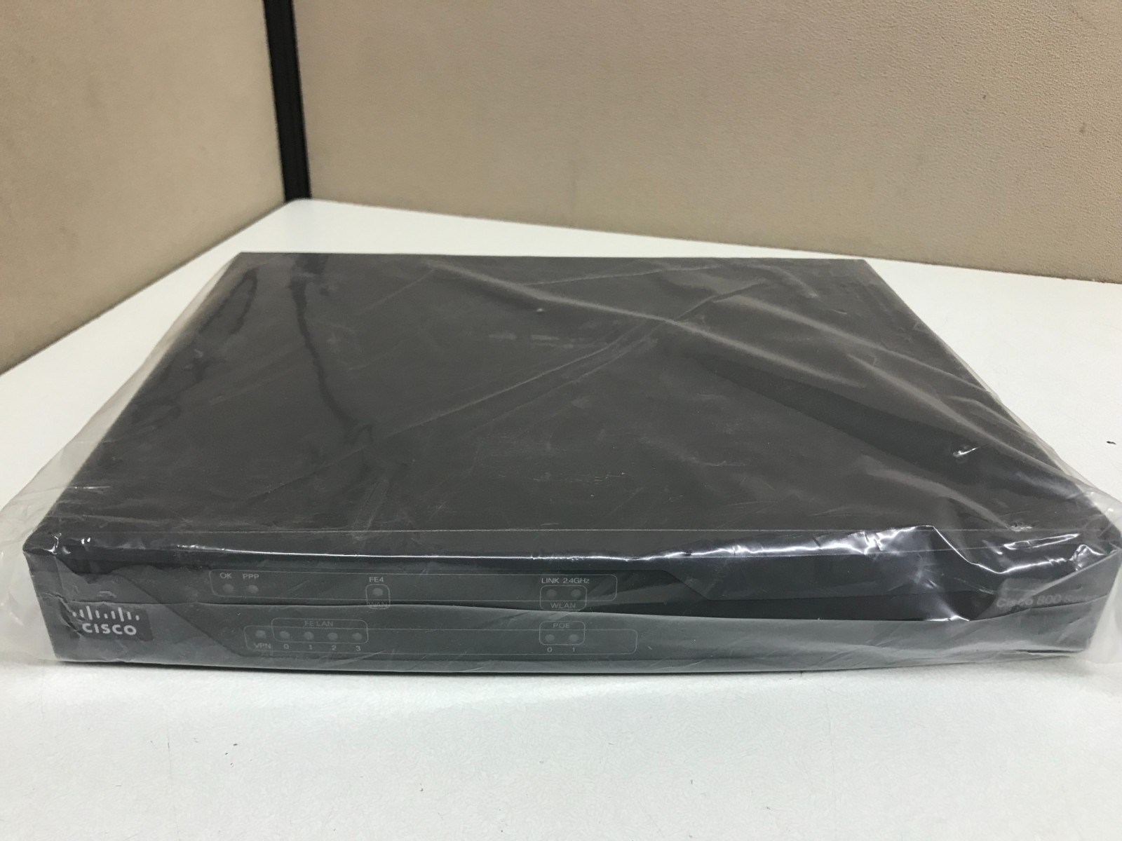 New (No box) Cisco 881 Router