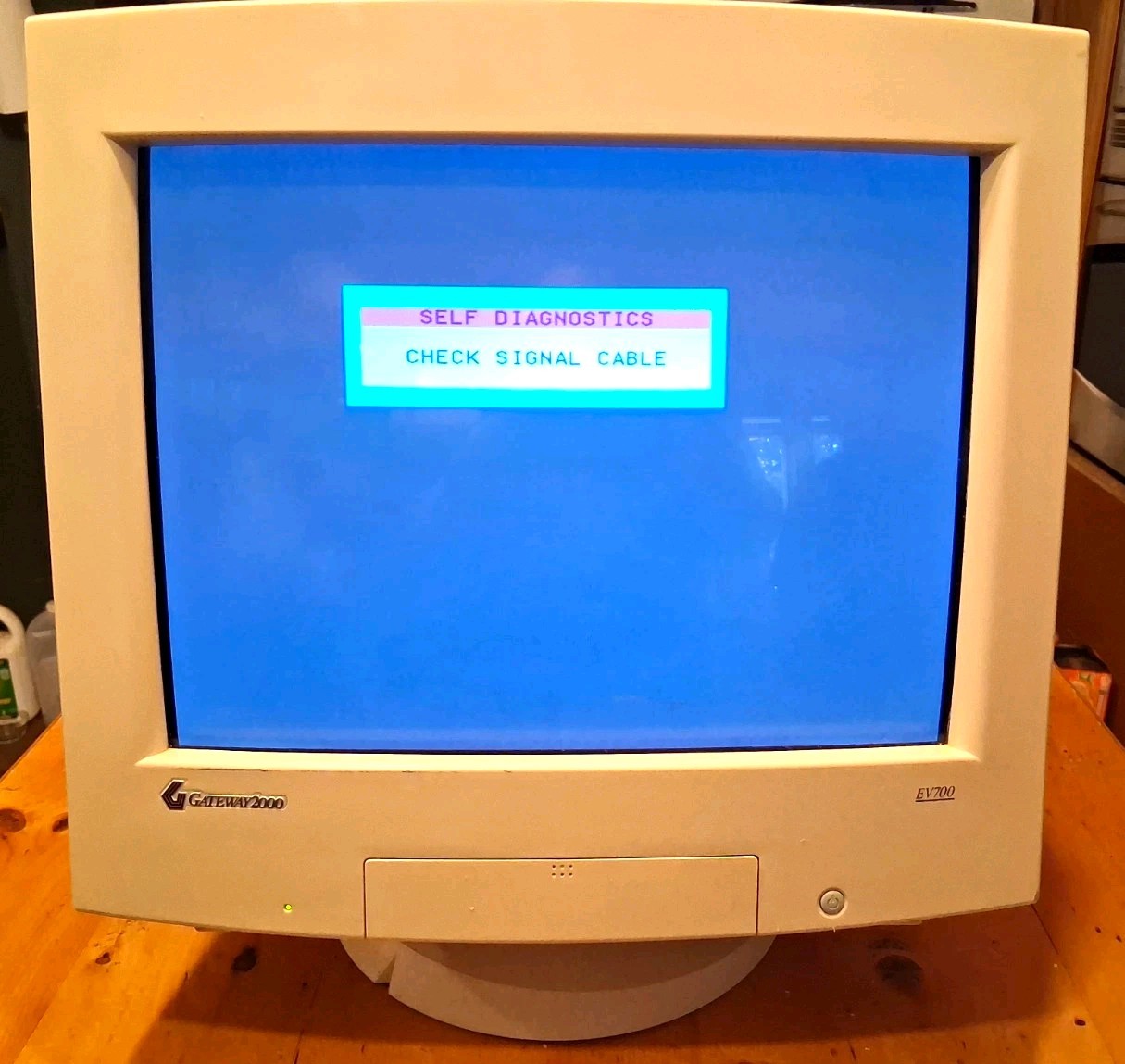 TESTED CLEAN Gateway 2000 EV700 17" CRT Monitor 1024x768 VGA Beige MPN 700-069CS