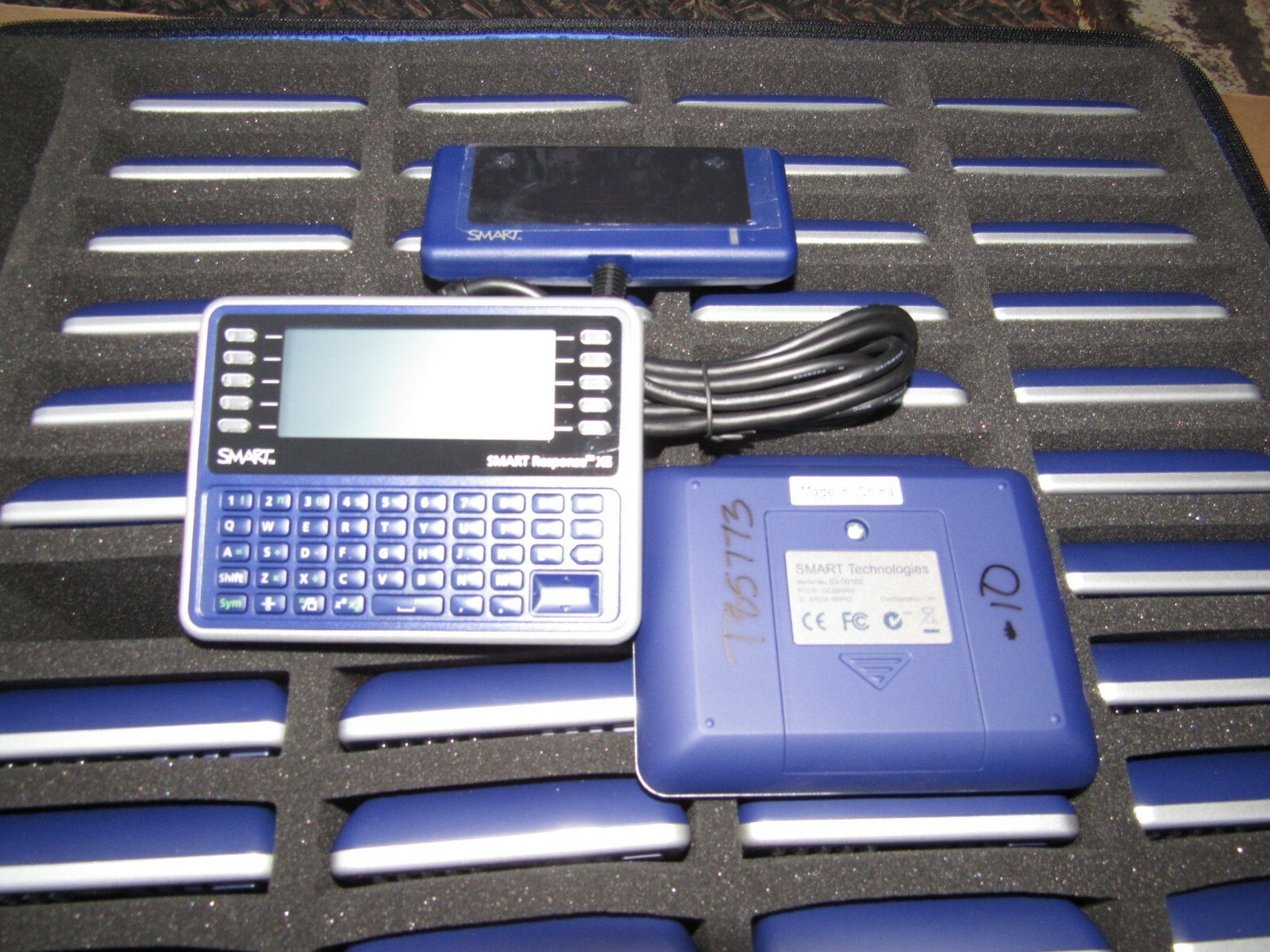 40x Smart Technologies Smart Response XE 03-00182 + 03-00181 SEE PICTURES- AS IS