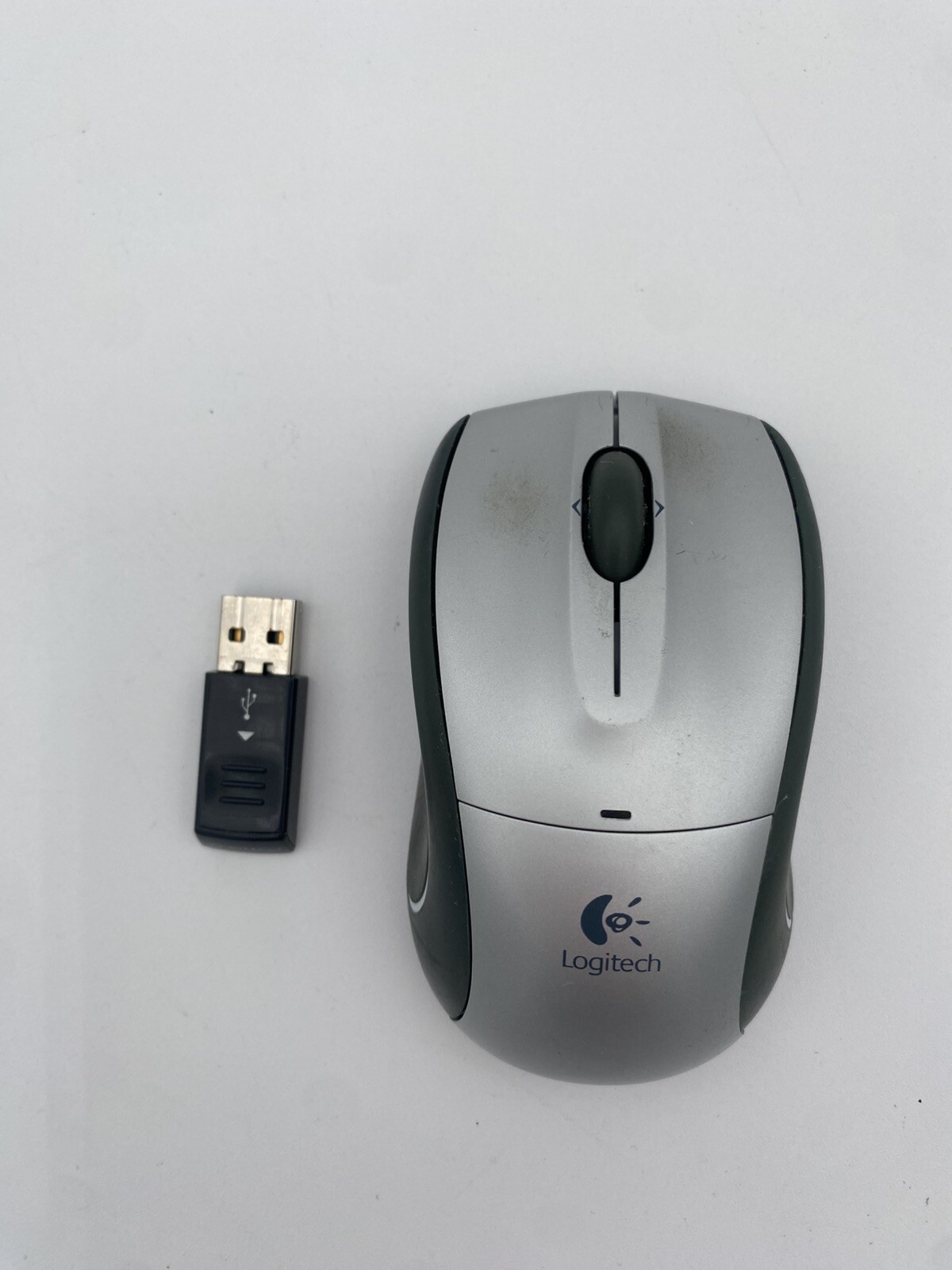Logitech V320 Wireless Mouse M-RCD125 With USB Receiver Tested & Working