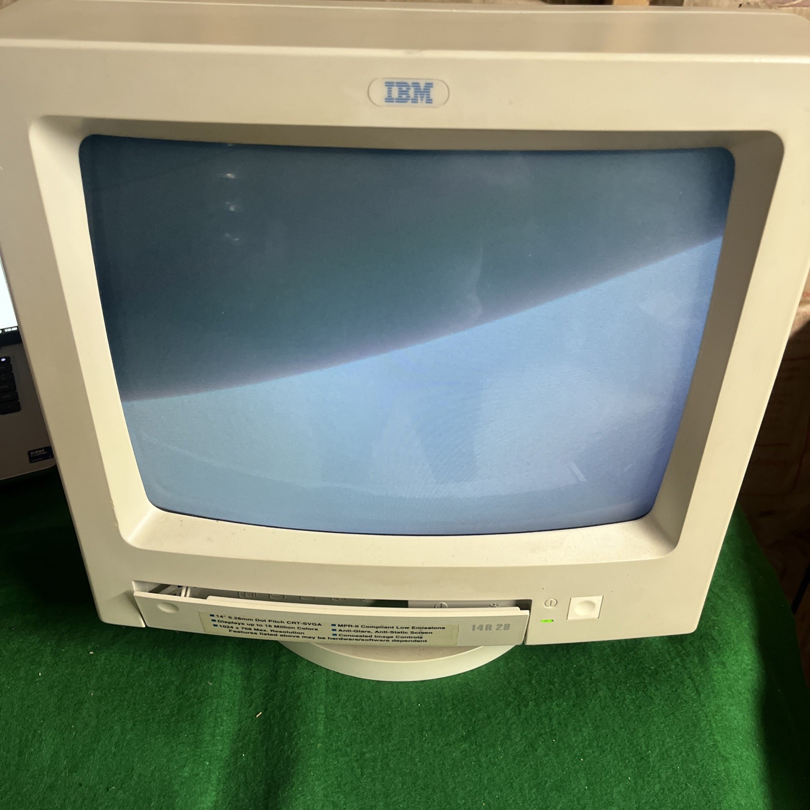 IBM 14R 28 Personal System 14" Color CRT Monitor 72G7448 1024x768 @3A
