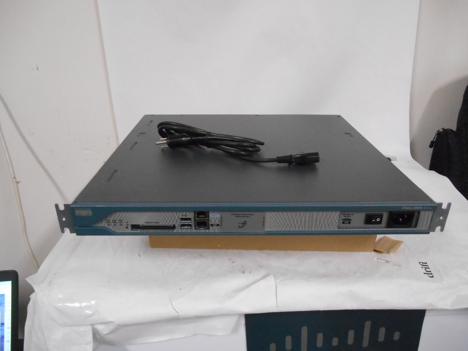 Cisco 2811 2-Port Gigabit Wired Router