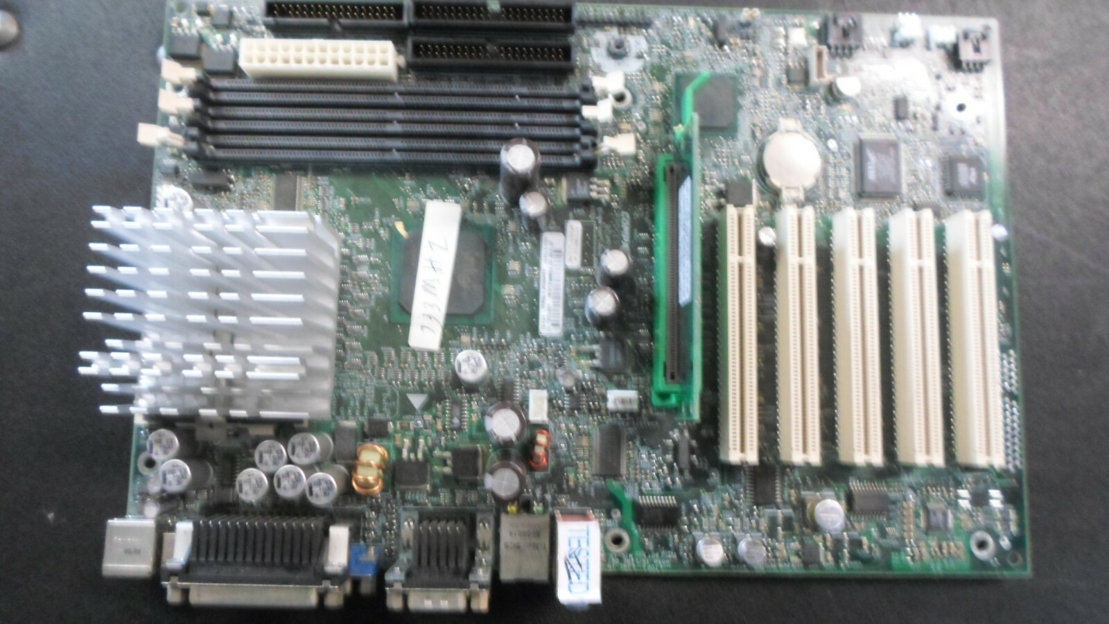 Compaq 187498-001 Motherboard w/ 933mhz, 866MHz, 733mhz, 677MHz CPU