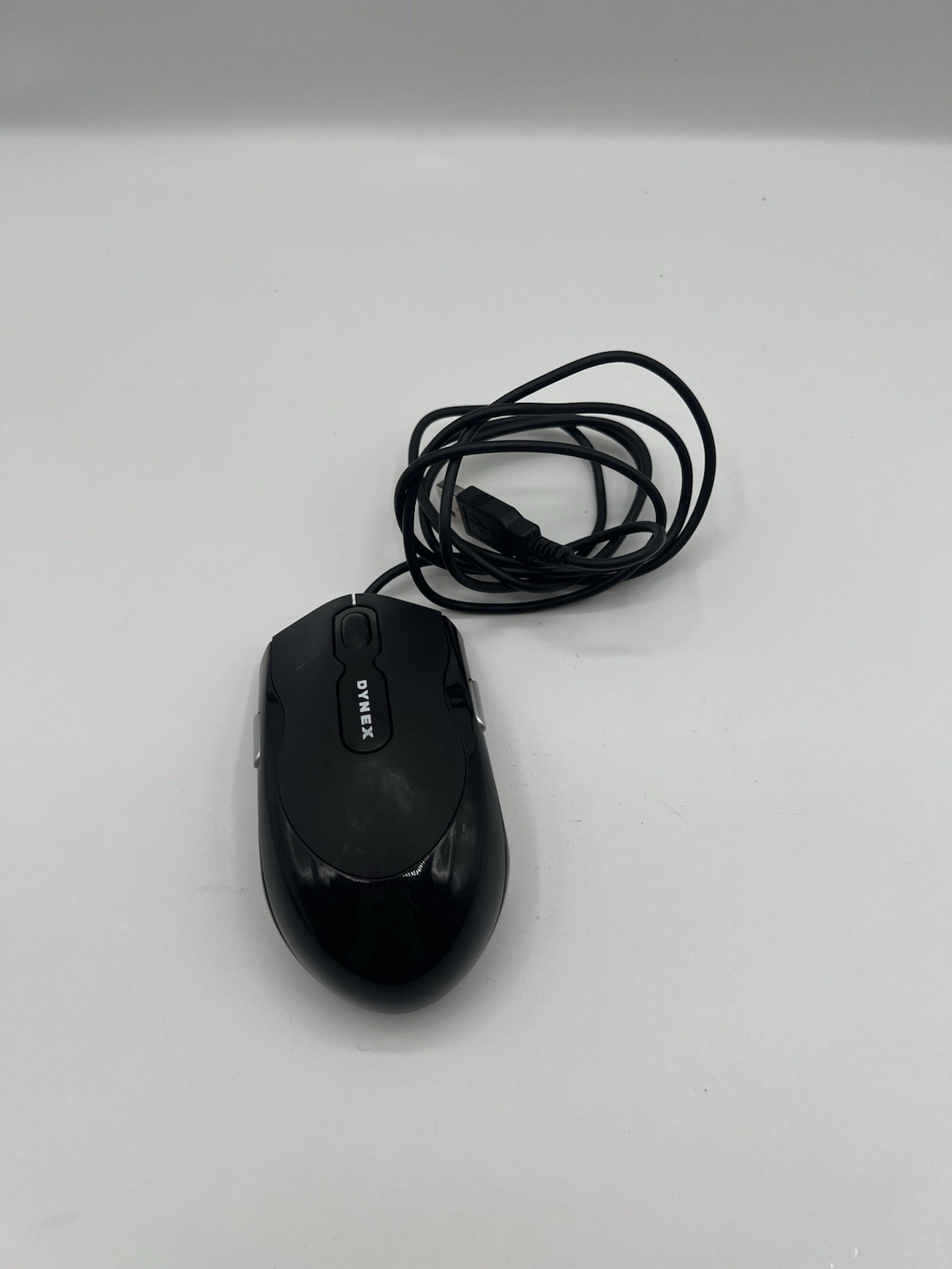 Dynex DX-WMSE 1000DPI Wired USB Standard Black Optical Mouse w/ Forward & Back