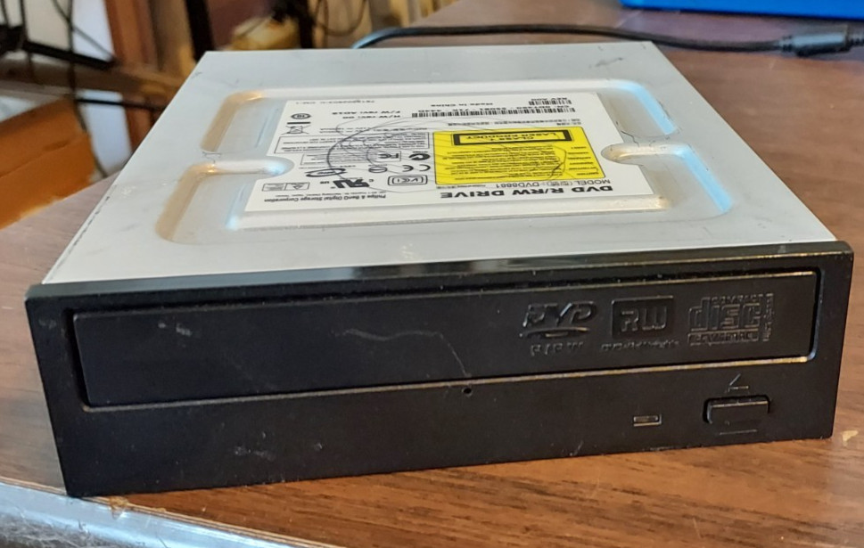 Phillips & BenQ Corp DVD R/RW Model DVD8881 Exc Cond Vintage OBox11
