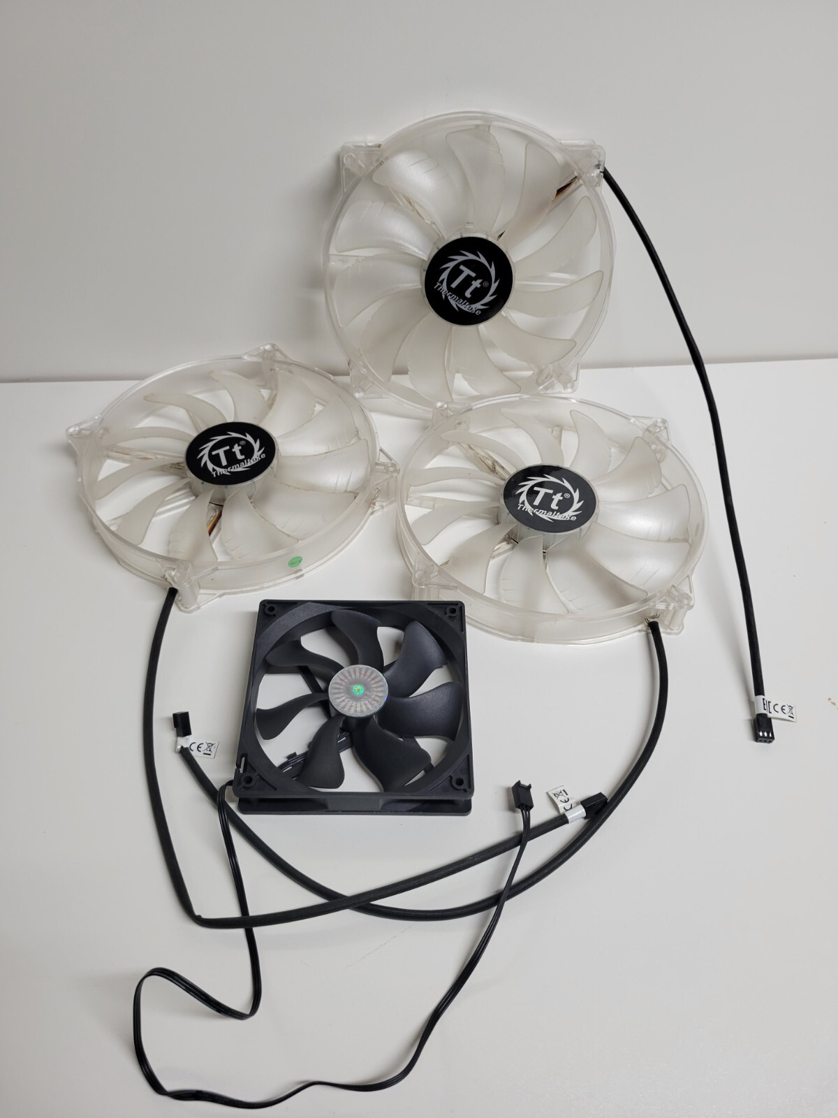 Lot of 4 Cooler Fan For Desktop  3 Pieces Thermaltake 1 Piece Cooler Master