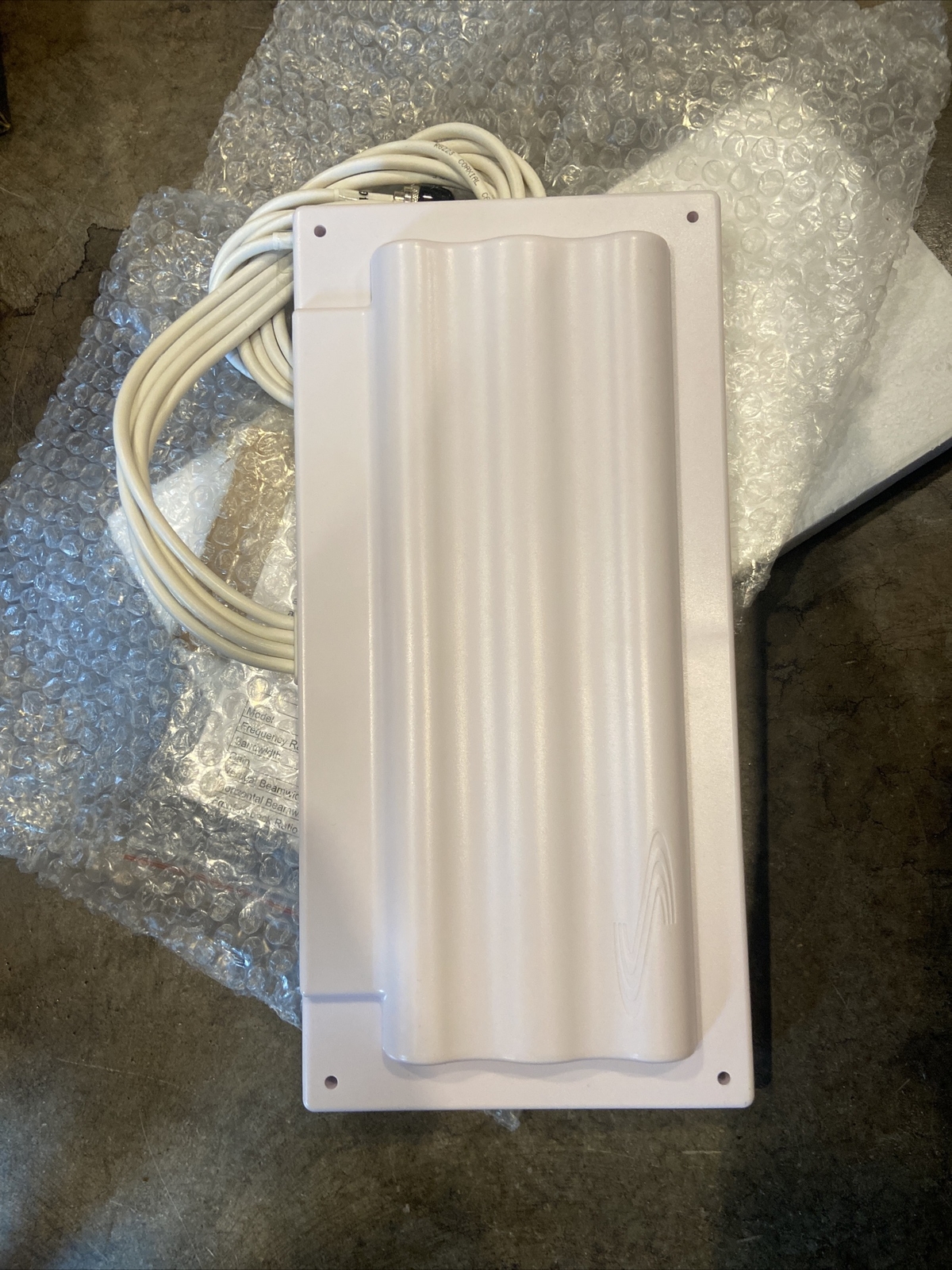 New TerraWave M6060070P23602 Dual Diversity Patch Antenna *ANTENNA ONLY*