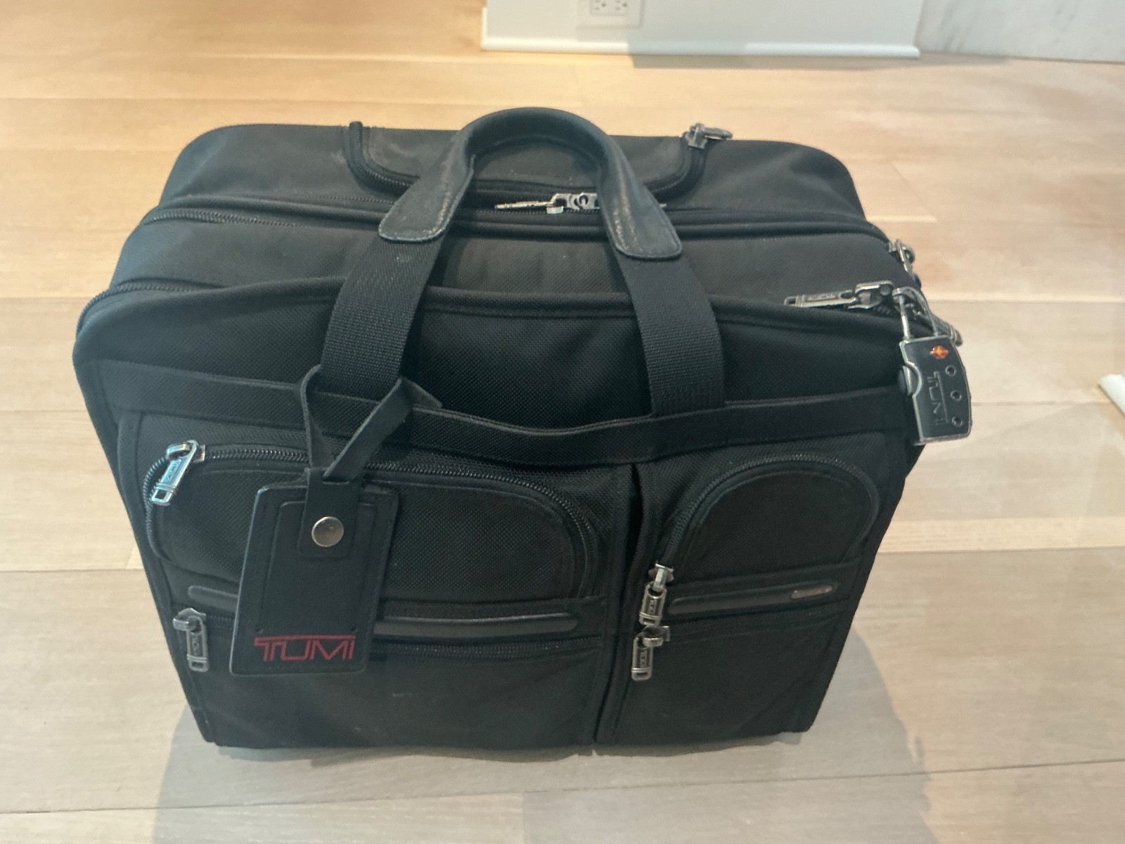 TUMI Alpha Wheeled Briefcase 26103D4 Black Nylon Expandable Rolling Laptop Bag