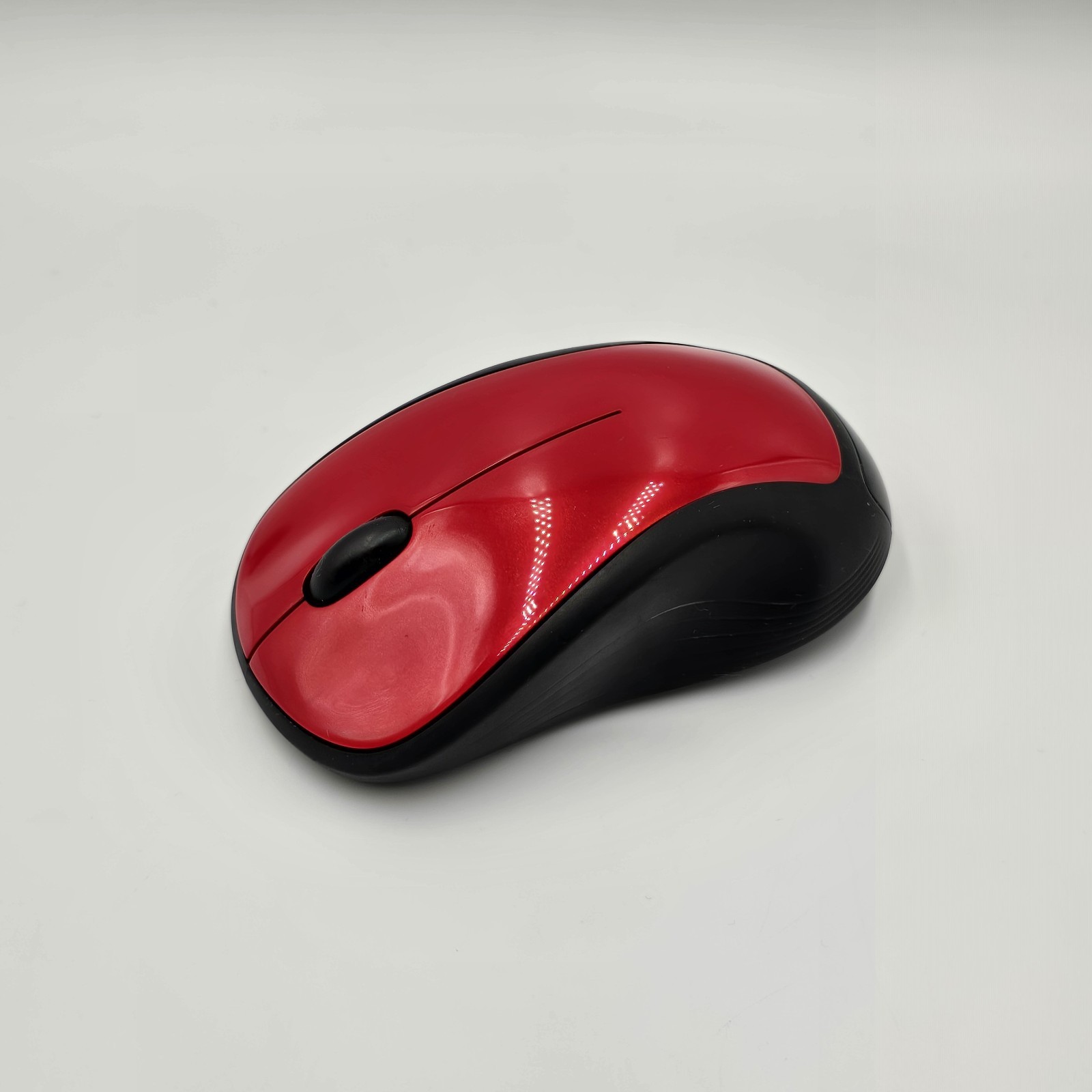 Logitech M310 Wireless Optical Mouse, Ambidextrous Flame Red and Black Used