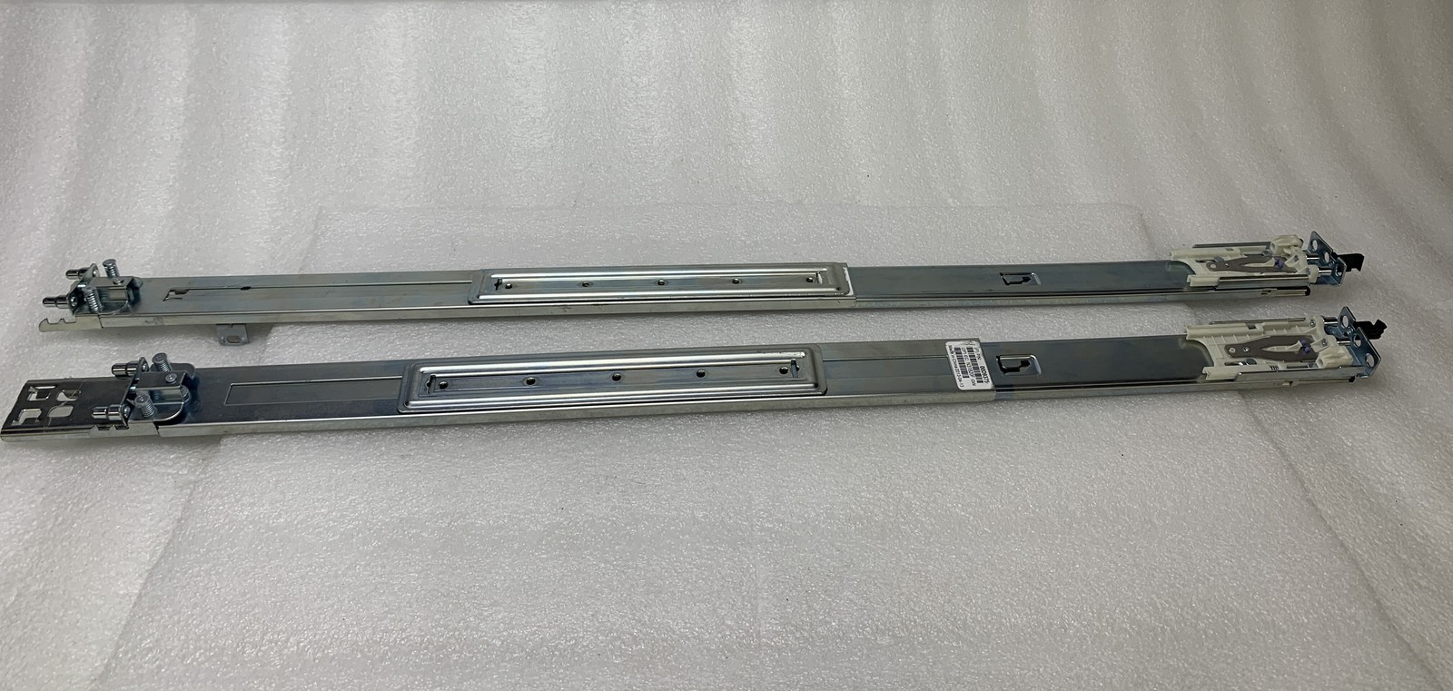 IBM Server Rackmount Sliding Rail Kit ( Part Numbers: 00D9375 / 00D9374 )