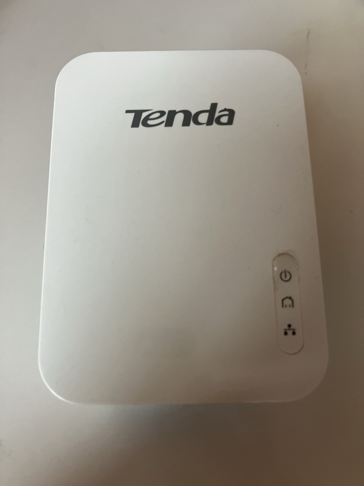 Tenda AV1000 Gigabit Powerline Adapter.  Model P3