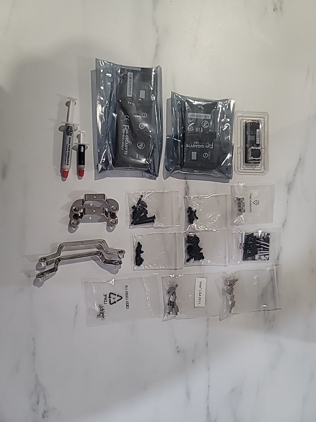 Gigabyte GC-3SLI GC-4SLI GC-M2-U2-MiniSAS Hardware Kit With Extras See Pictures