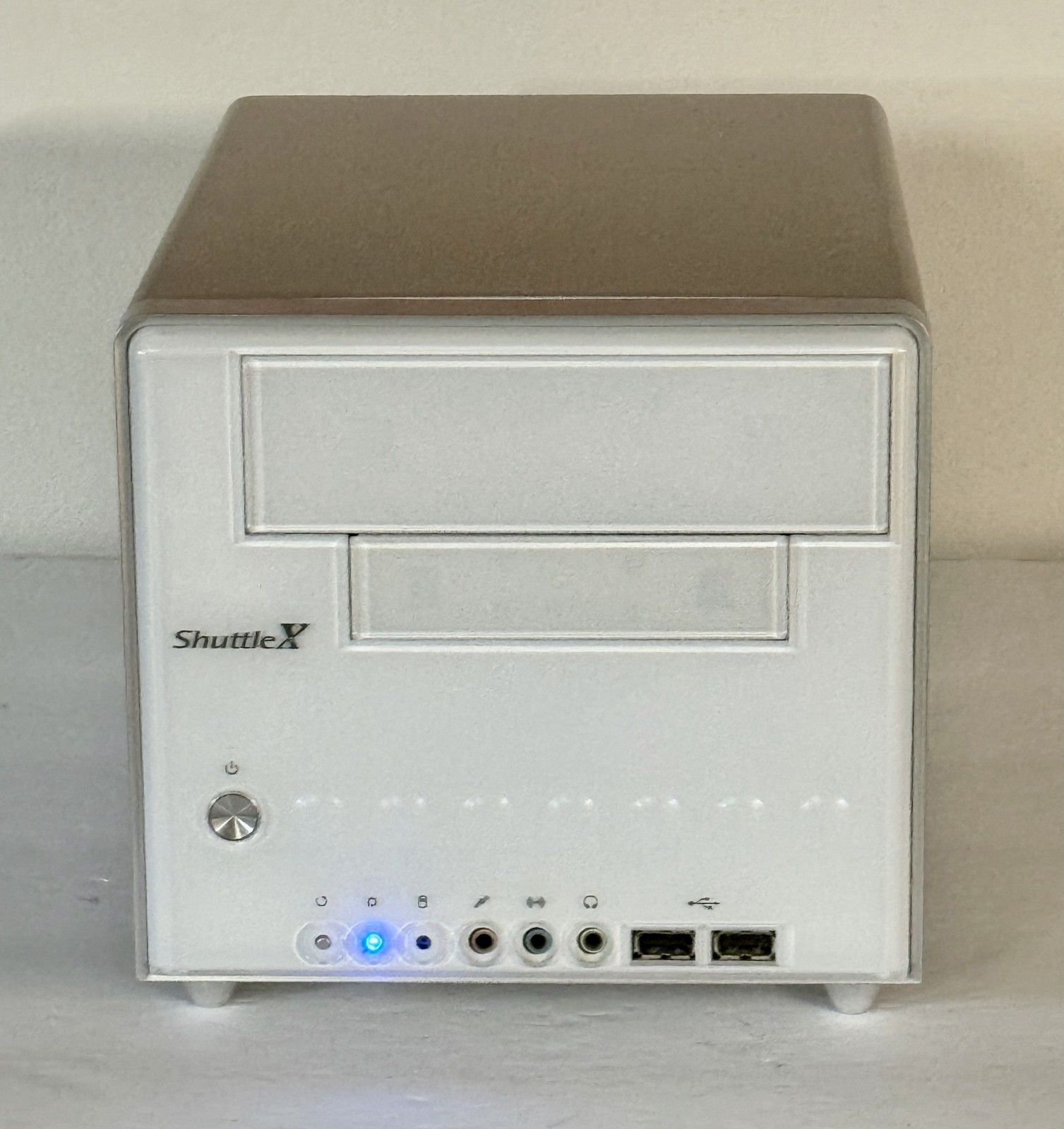 Zen SHUTTLE X COMPUTER ST62K  w/ POWER Brick (NO OS)  Excellent PC mod case