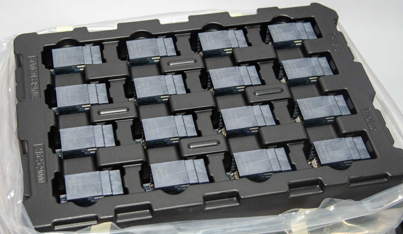 Lot of 96 Molex QSFP-DD 2-by-1 Surface Mount Connector, 152 Circuits, 112 Gbps
