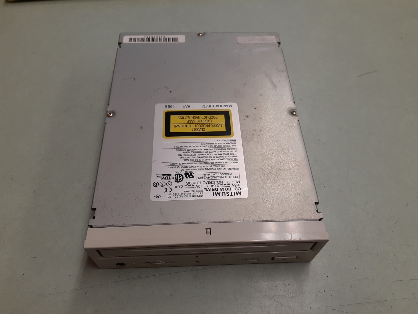 Vintage MITSUMI CRMC-FX320S CD-ROM Drive - Beige Bezel