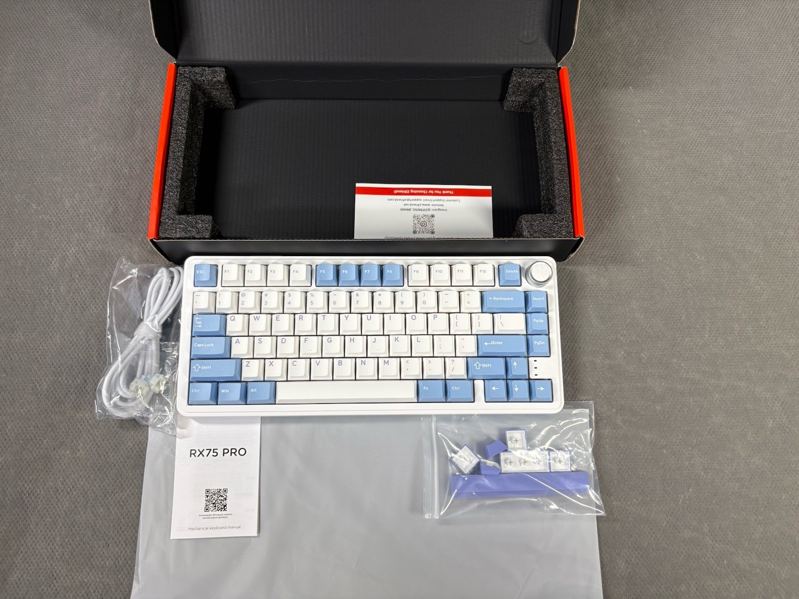 ZIFRIEND RX75 PRO Mechanical Wired Illuminated Keyboard White/Blue/ purplekeycap