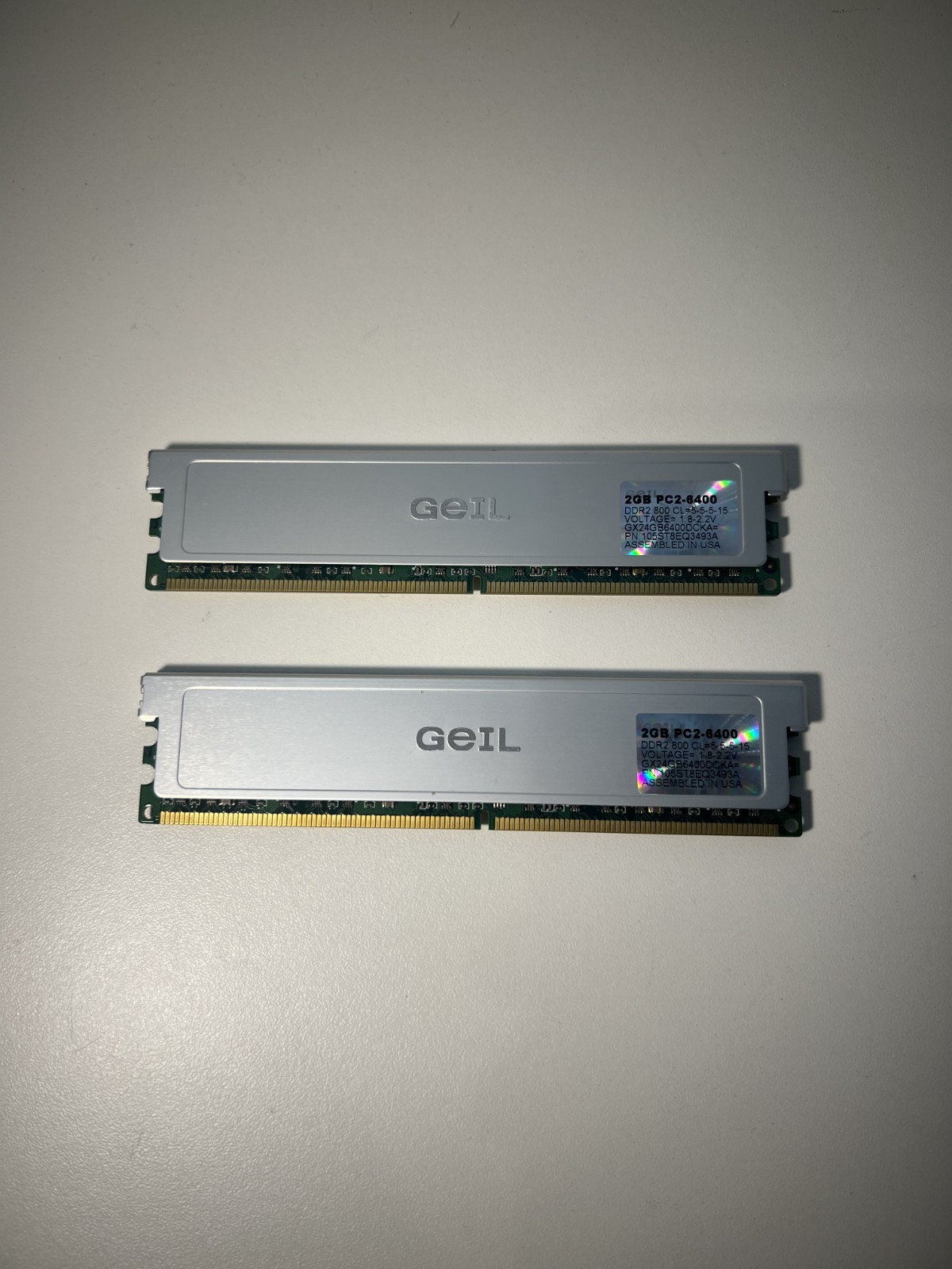 Geil PC2-6400 (2 x 2GB) DIMM 800 MHz DDR2 SDRAM Memory (GX24GBE6400DCKA)